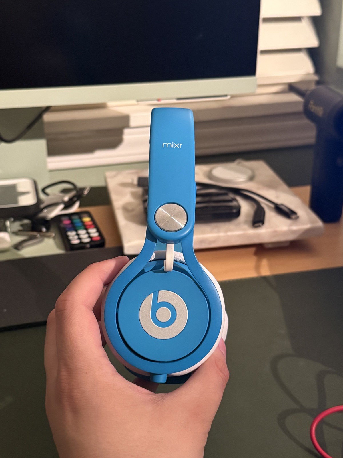 Beats by Dr. Dre Beats Mixr on ear Headphones (Blue Color) Tested A- Grade?