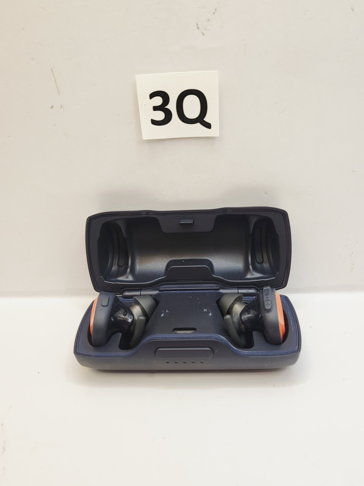 Bose SoundSport Free Wireless Earbud Model 423729 black/orange