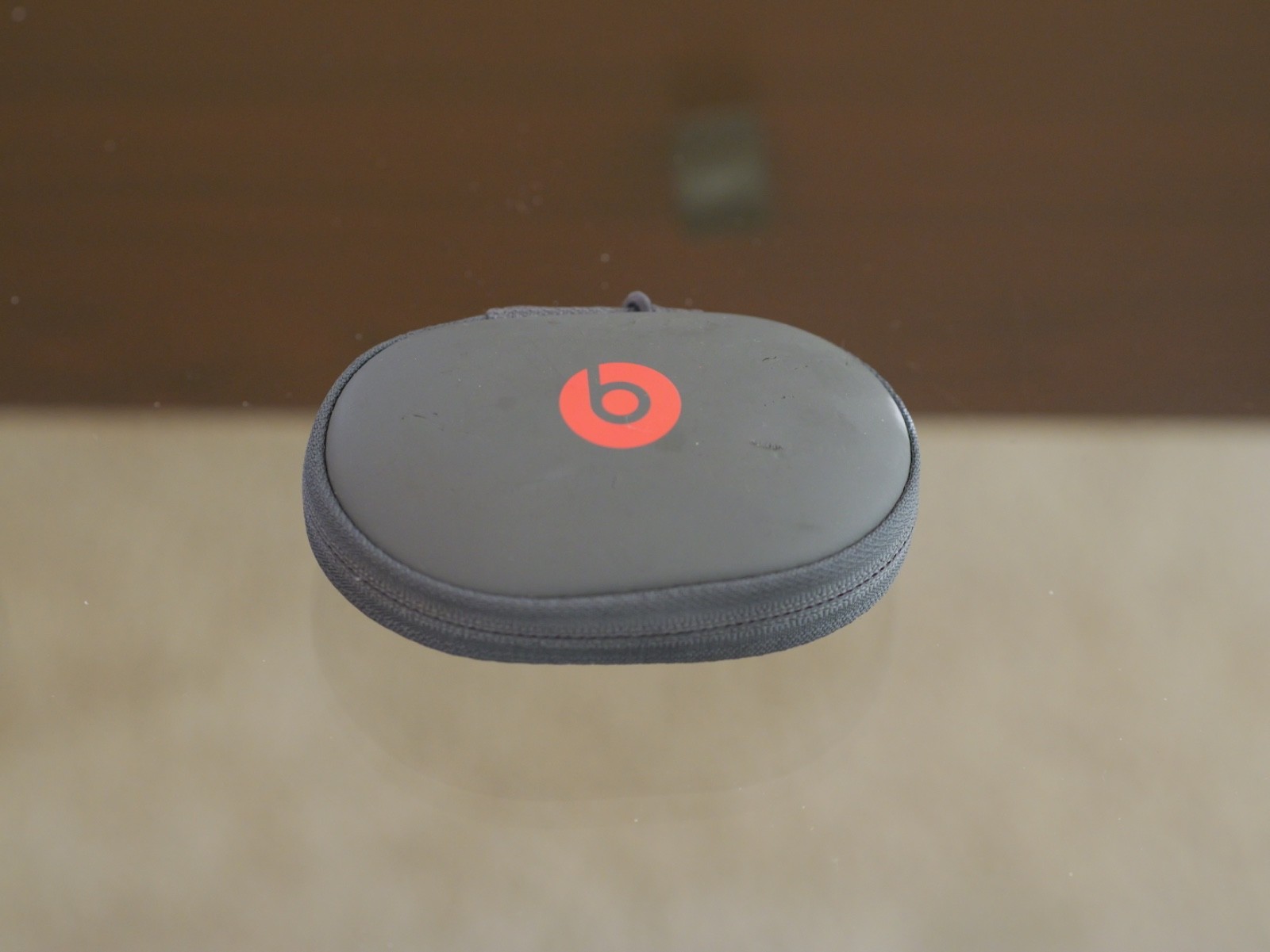 Beats by Dr. Dre Flex Wireless In-Ear Headphones – Beats Black and Pink