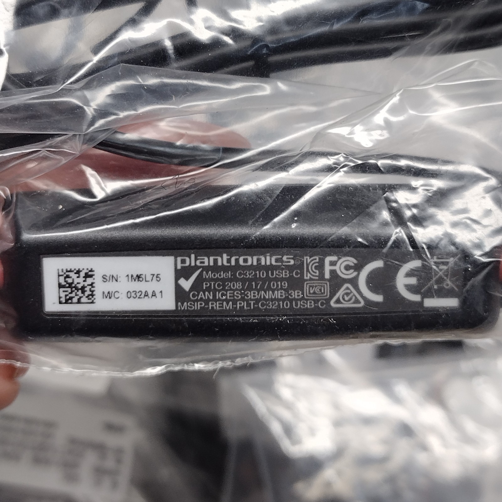 Lot of 15 – Plantronics BLACKWIRE C3210 USB-C 209748-104 Black Headphones – NEW