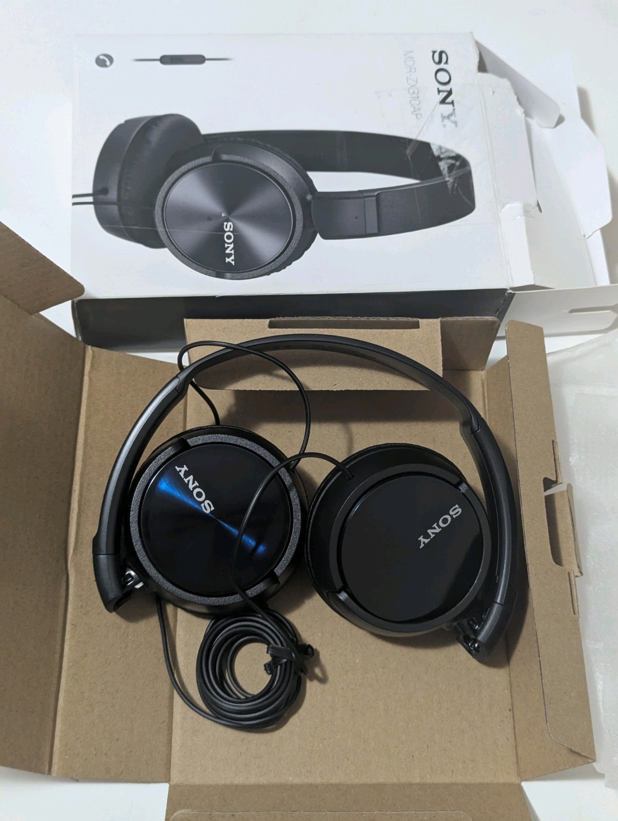 Sony Stereo On-Ear Headphone MDR-ZX310AP White ZX Series- New-Black
