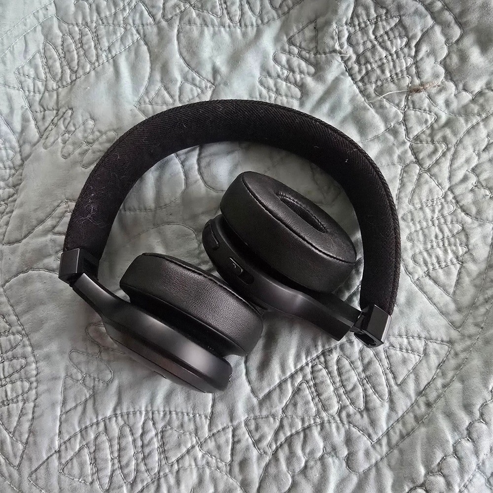JBL Live 400BT Wireless On-Ear Headphones Black Bluetooth Fabric Headband