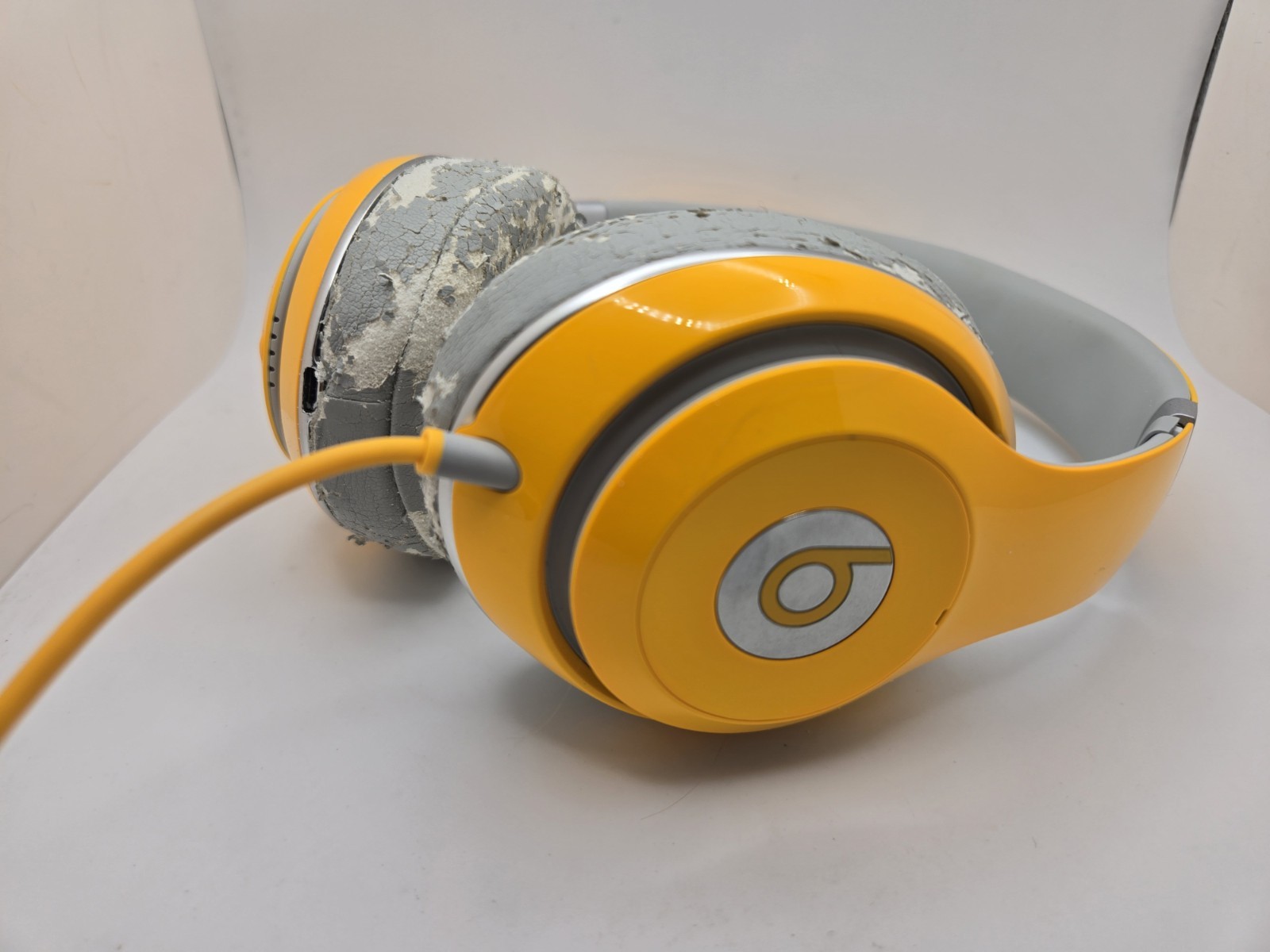 Pre-owned rare Beats Studio 2.0 Wired Limited Edition Orange Headphones tested