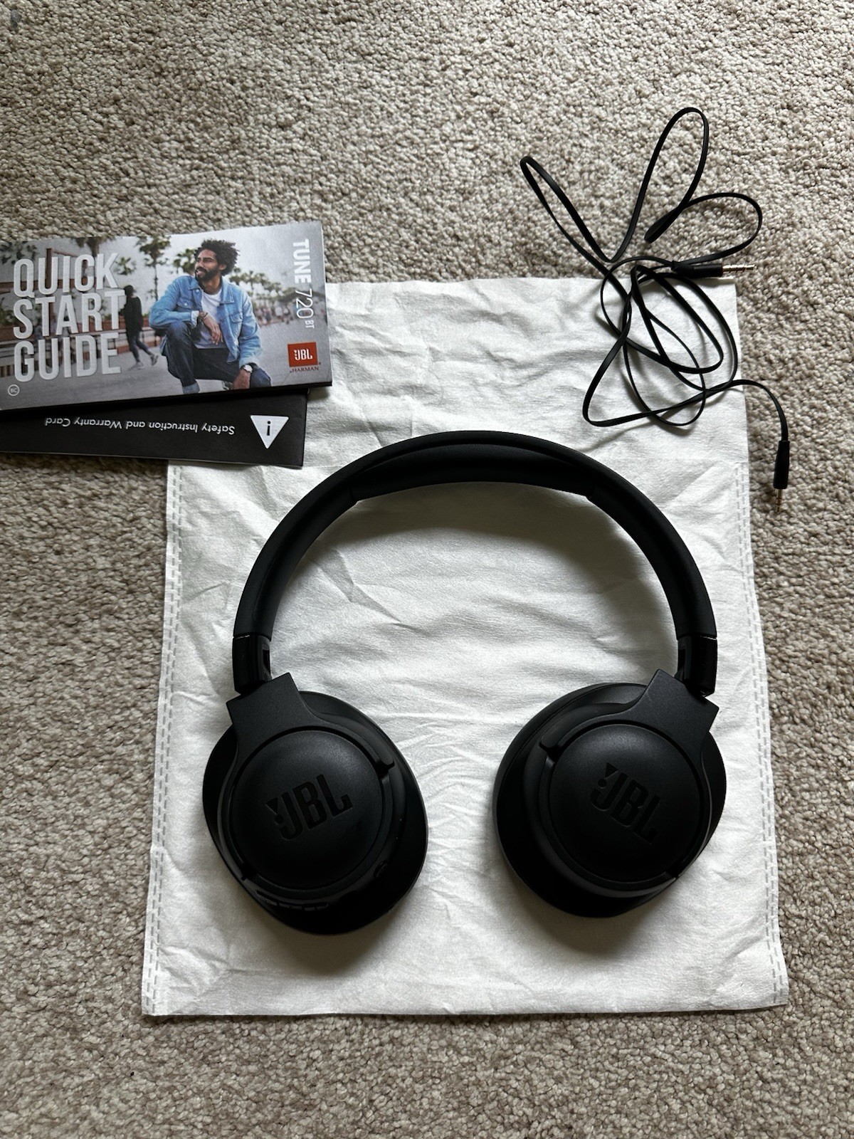 JBL Tune 720BT Wireless Bluetooth Over-Ear Headphones Built-In Mic Black