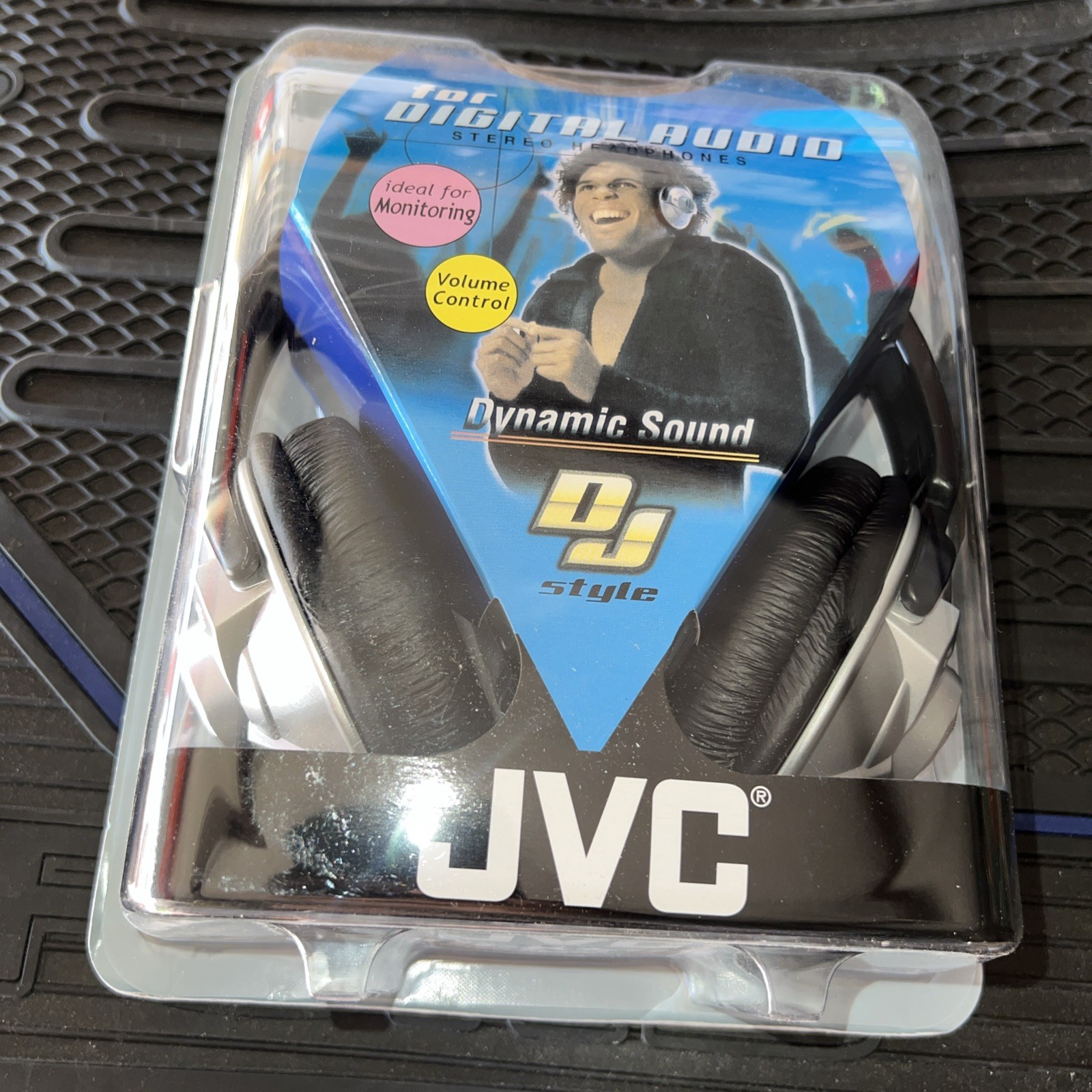 JVC HA-V570 – Stereo Headphones – BRAND NEW FACTORY SEALED