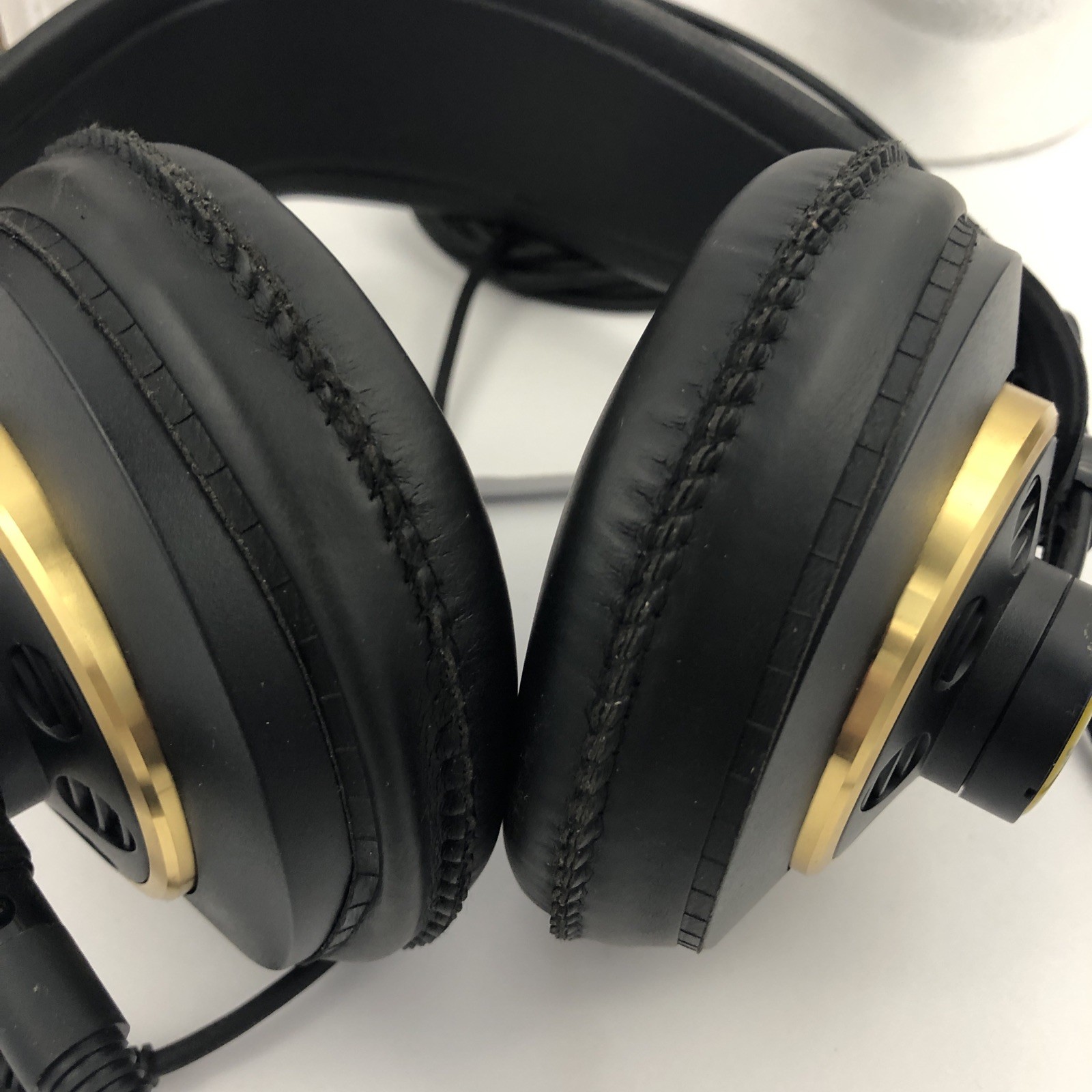 Headphones AKG Acoustics K240 Studio Semi-Open Over the Ear Headphone