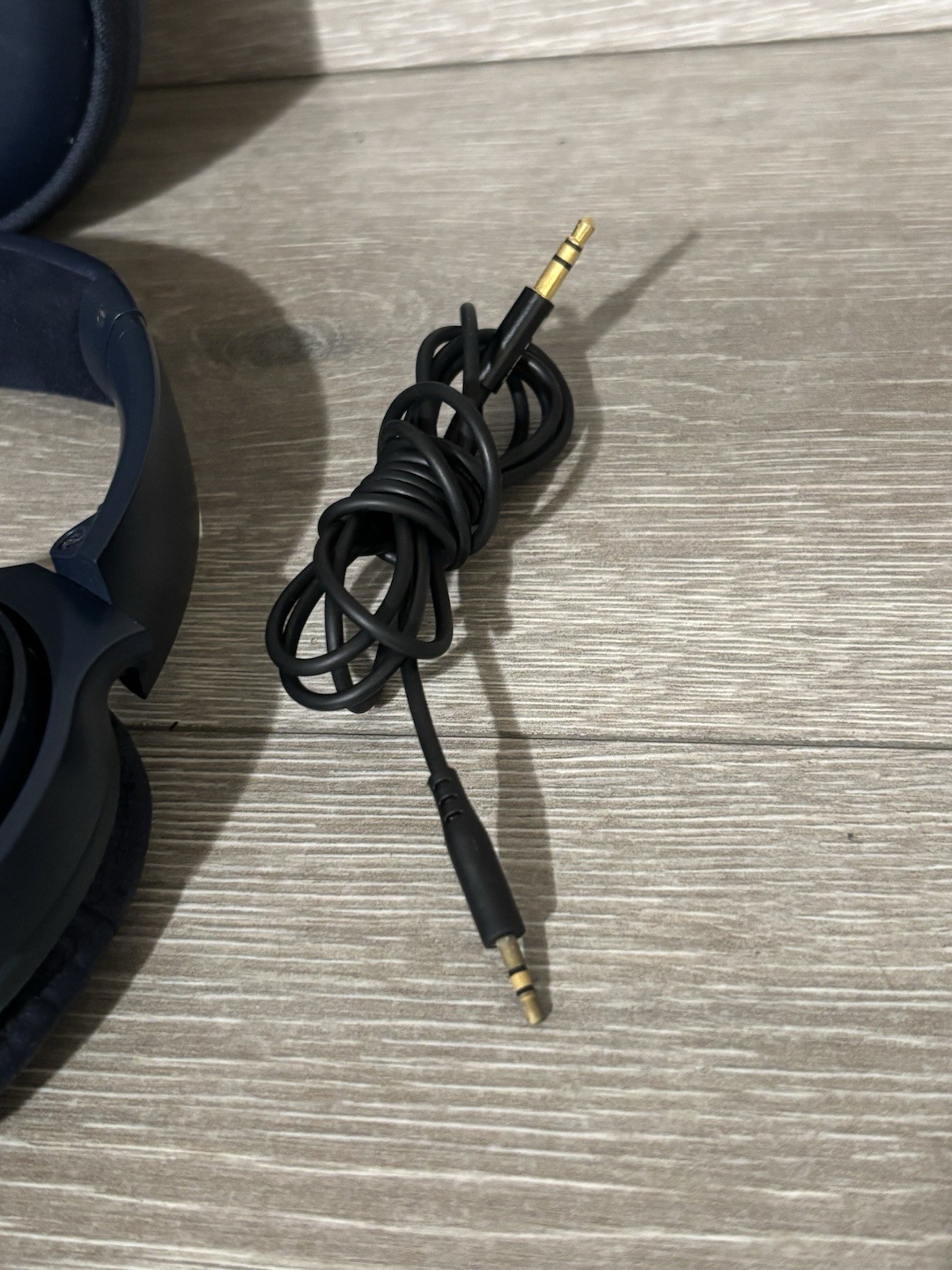 Bose 425948 Blue QuietComfort QC35 Noise Cancelling Headphones – Need Ear-Pads