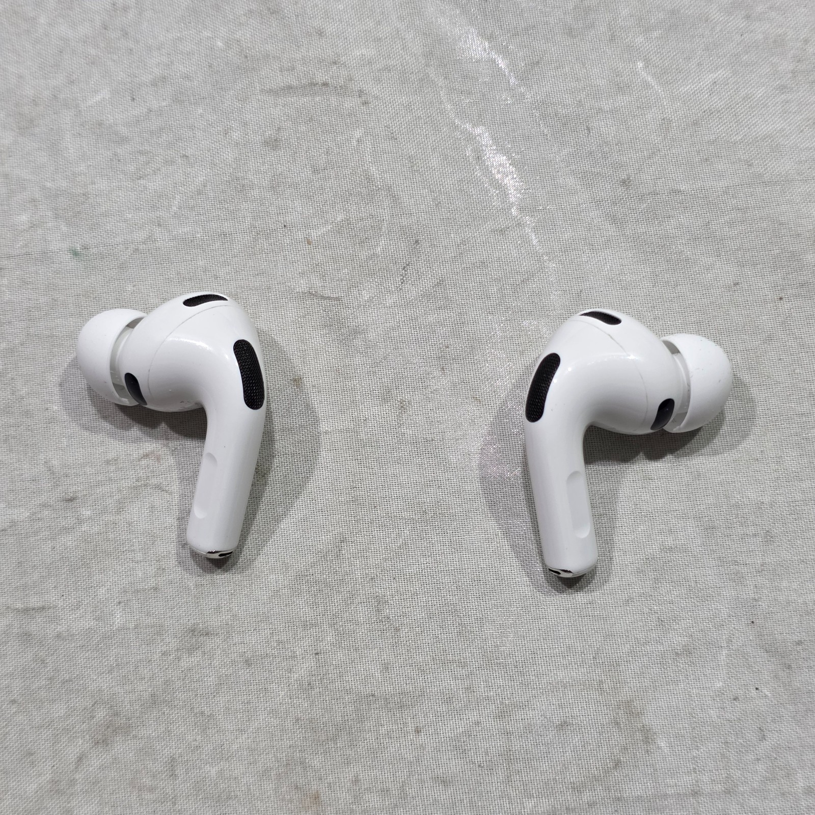 Apple AirPods Pro 3rd Generation Wireless In-Ear Headset – Warranty Oct 2026