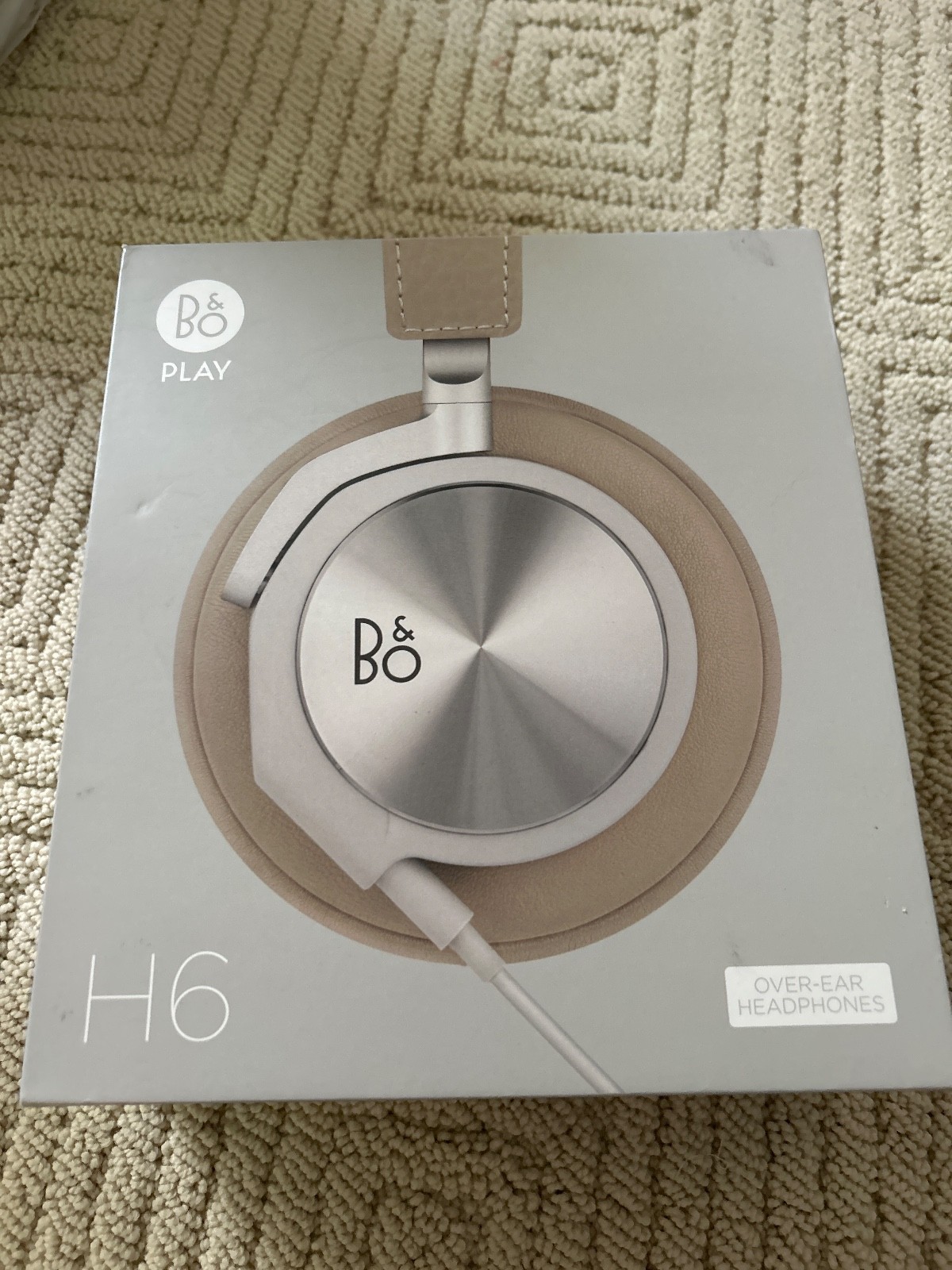 Bang and Olufsen headphones h6