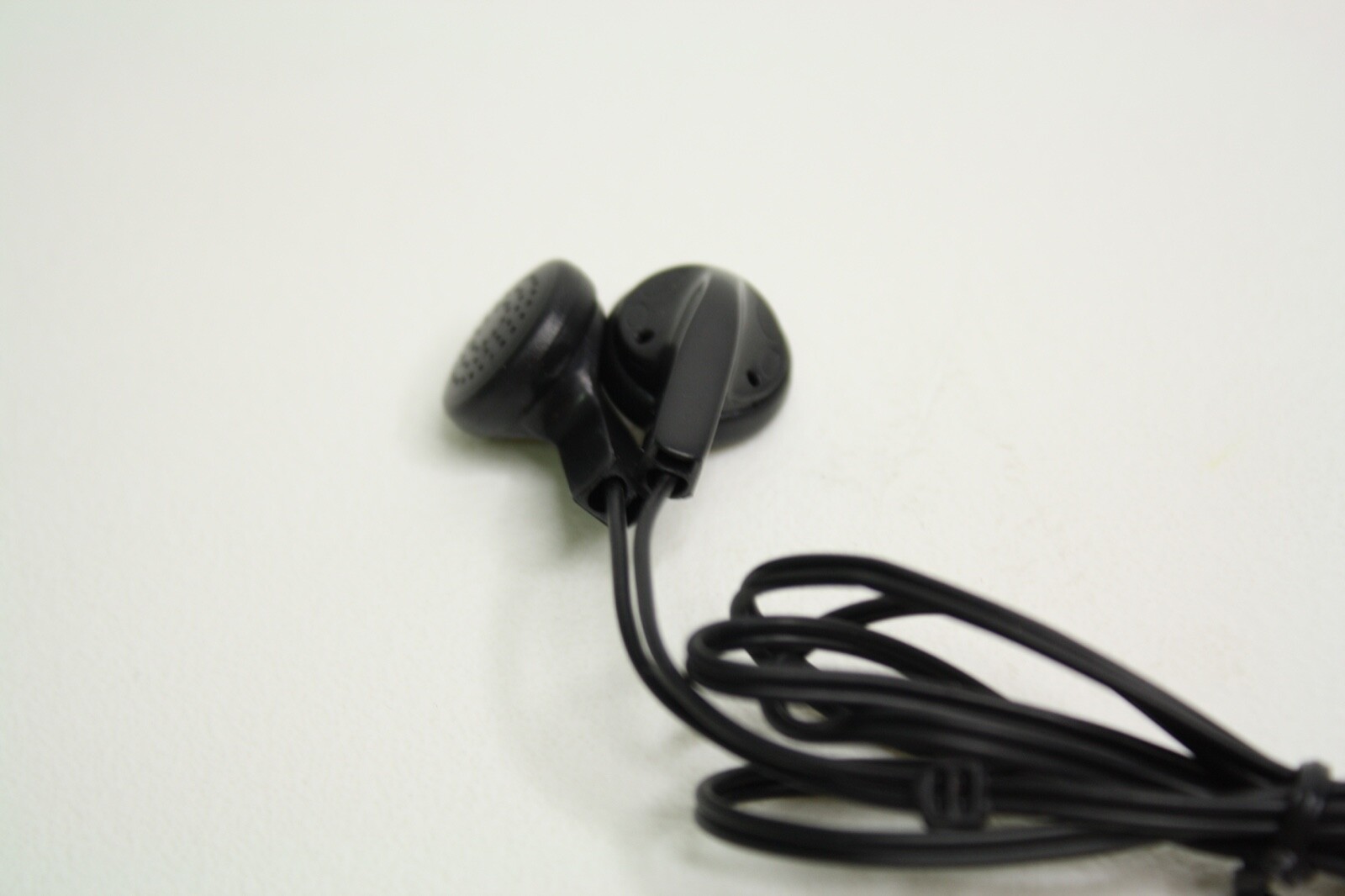Earbuds Earphones 3′ FT Feet 3.5mm Audio Jack Cable – BLACK