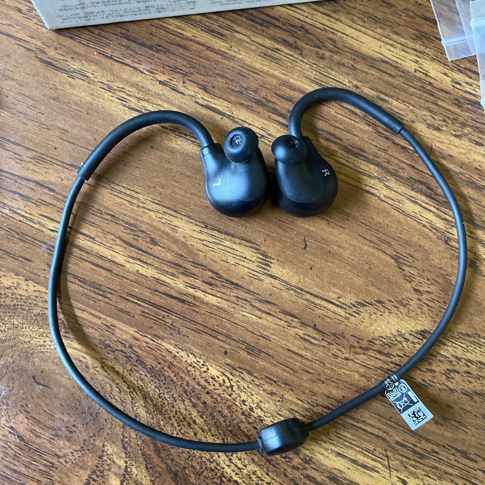 Nuraloop Wireless / Wired Bluetooth 5 aptX Noise Cancel Earphones Earbuds E005