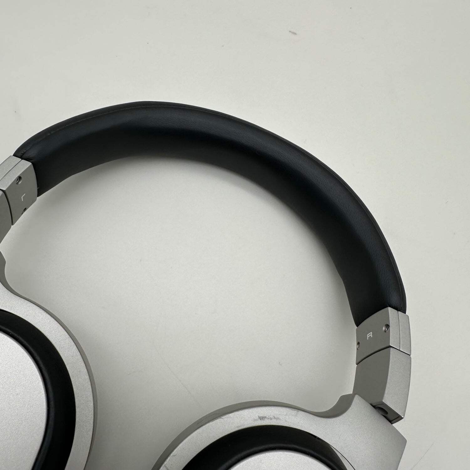 KEF Porsche Design Wireless Over-Ear Bluetooth Headphones Black
