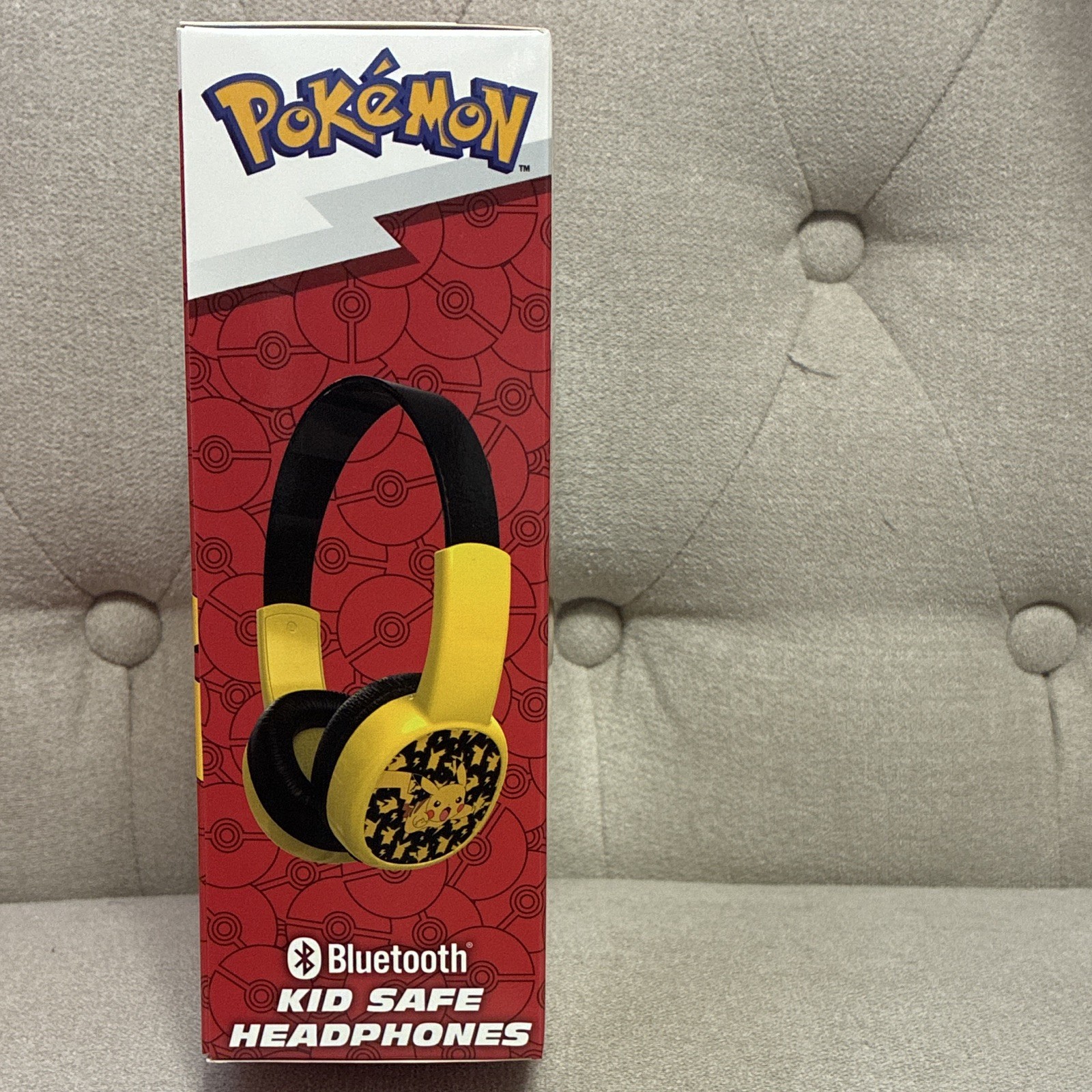 Tech2Go Pokémon Bluetooth Kids Headphones Volume Limit Mic Yellow/Black