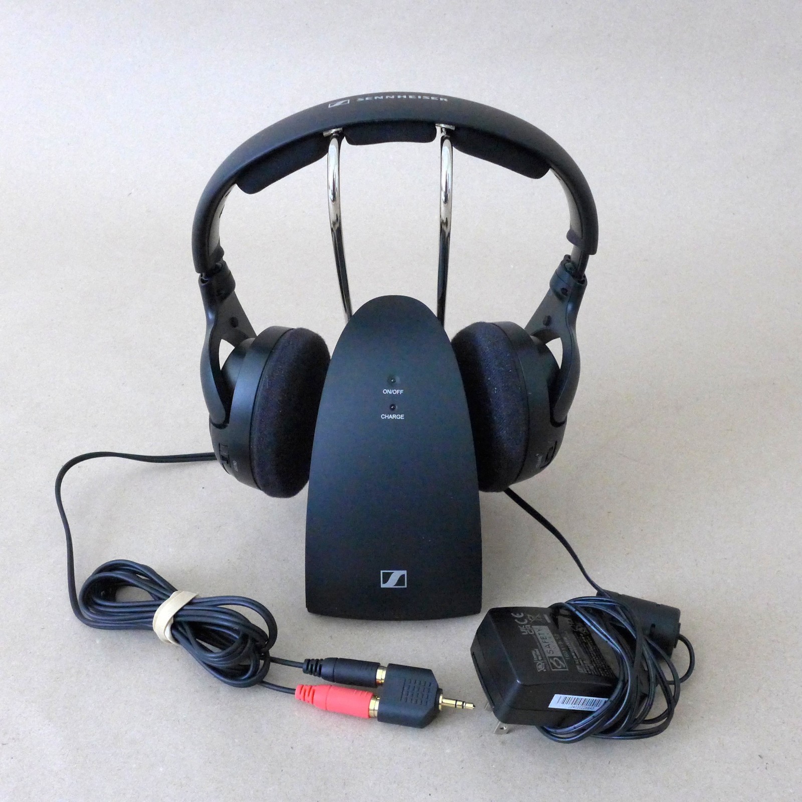 Sennheiser wireless headphones TR 120-W With base +cables Tested Works great!