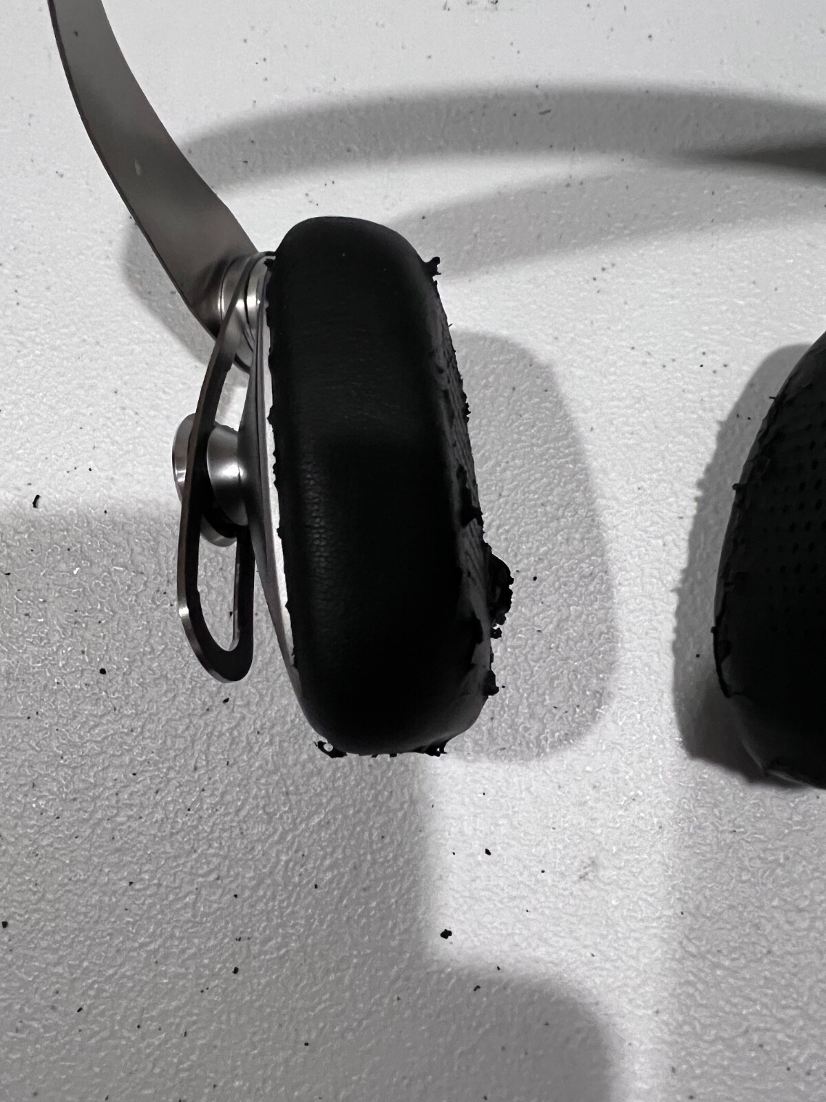 As-is Moshi Avanti C USB Type-C On-Ear Headphones