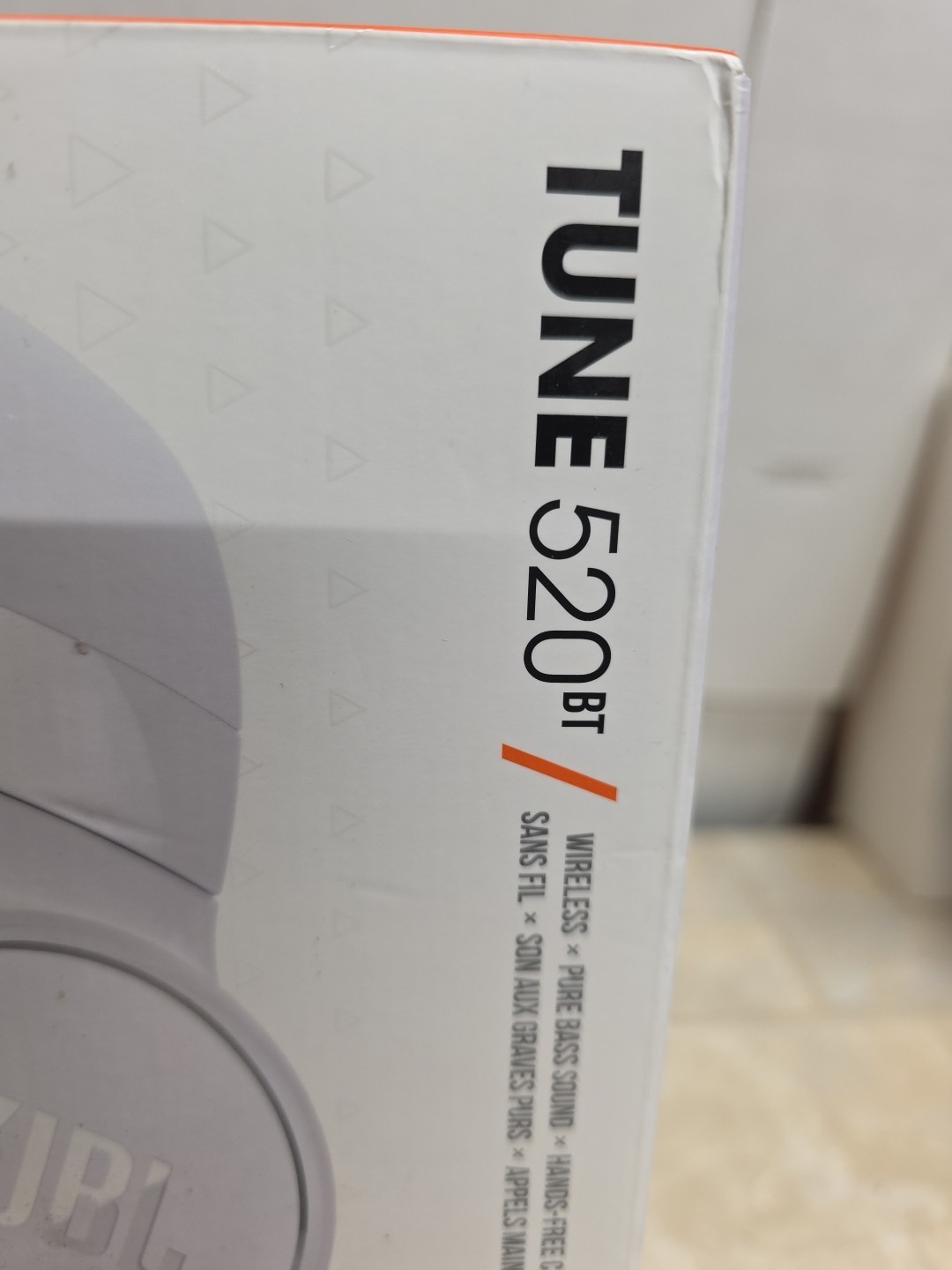 JBL Tune 520BT Wireless Bluetooth On-Ear Headphones – White Opened Box