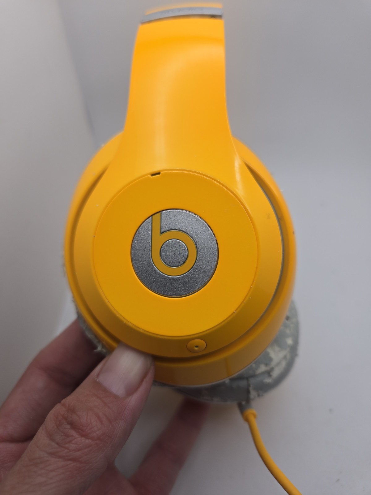 Pre-owned rare Beats Studio 2.0 Wired Limited Edition Orange Headphones tested