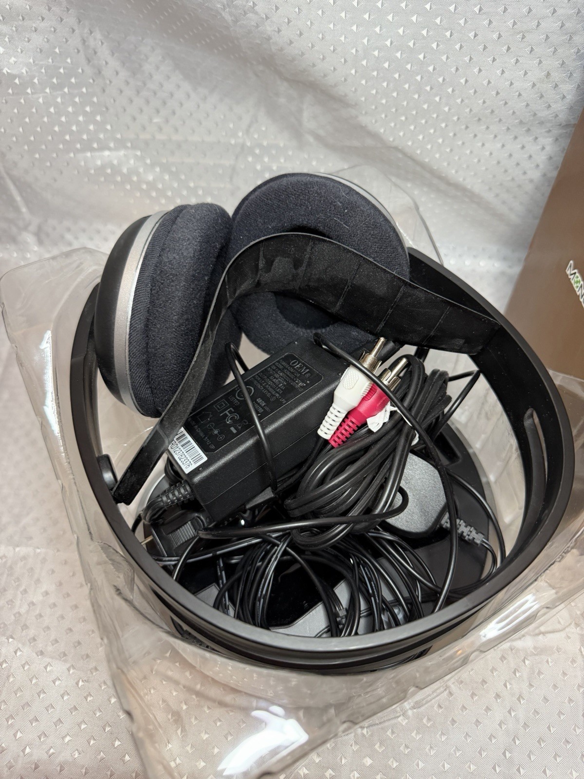 Monodeal MD863 UHF Wireless Over-Ear Stereo Headphones Black/Silver Adjustable