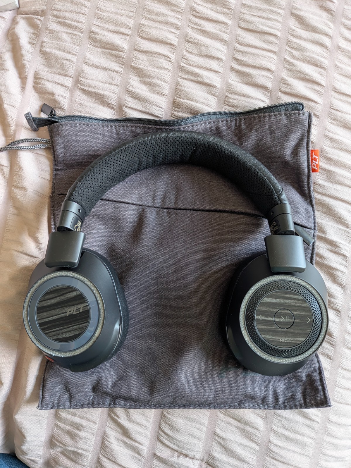 Plantronics B8200 open box