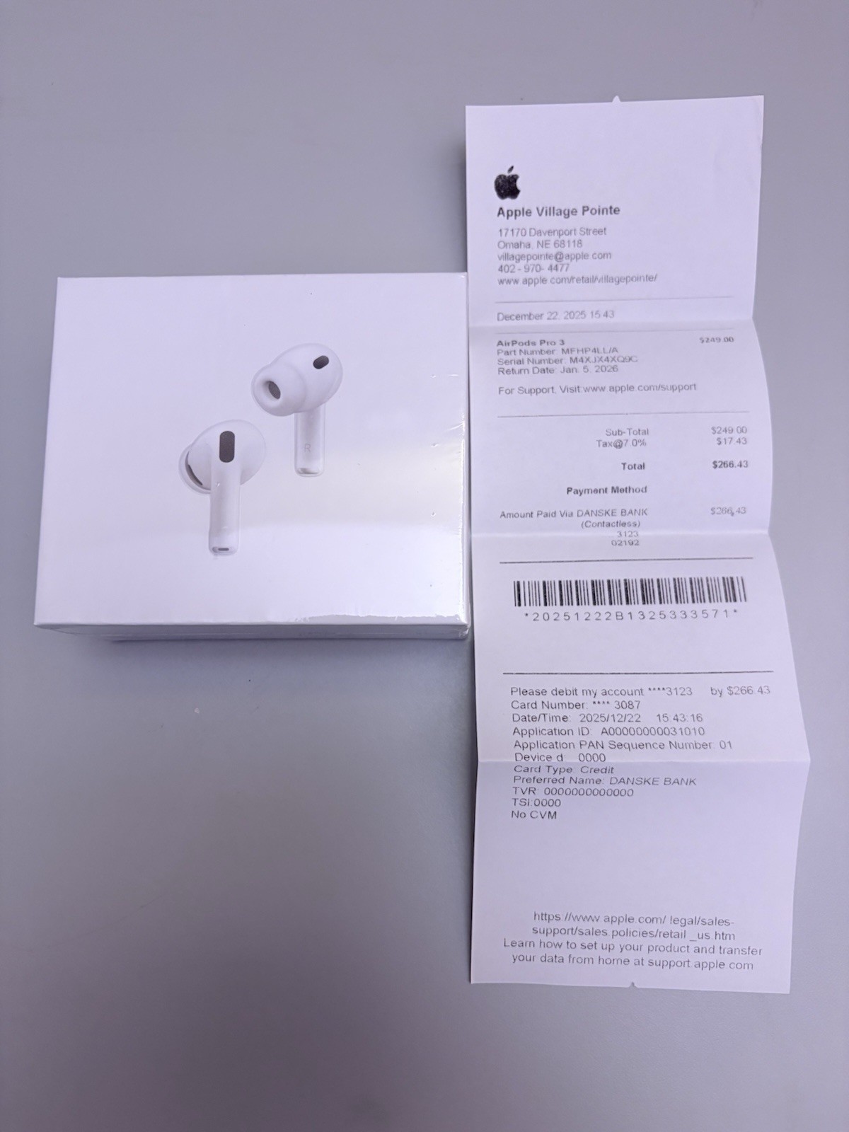 Apple AirPods Pro 3 White Wireless Earbuds w/ ANC & Charging Case