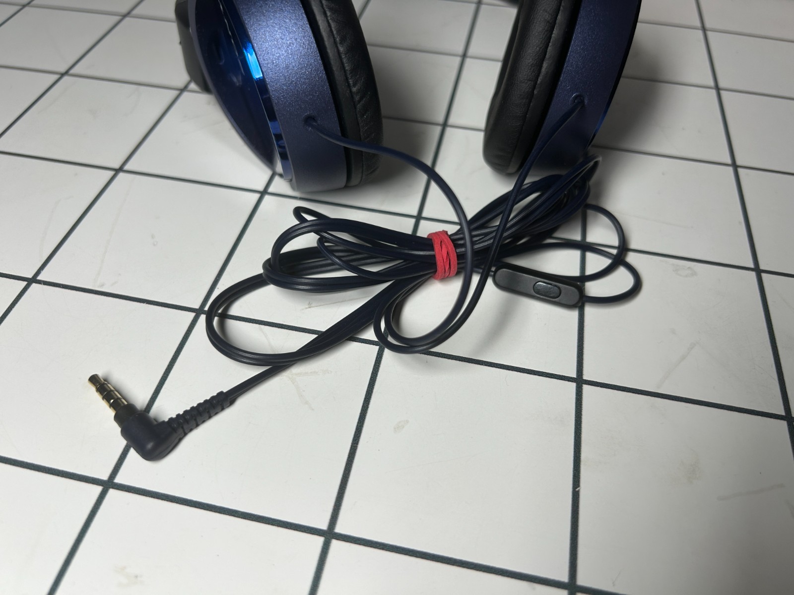 Sony On-the-Ear Wired Built In Mic Headphones- Blue (MDR-ZX310APLZ) Tested Works