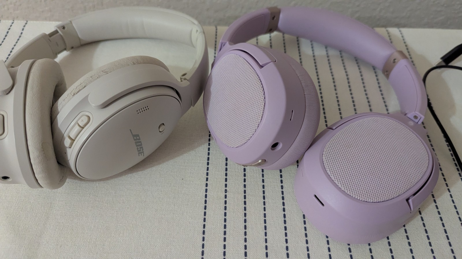 Bose QuietComfort 45 Noise Cancelling Wireless Headphone-White/ See Description