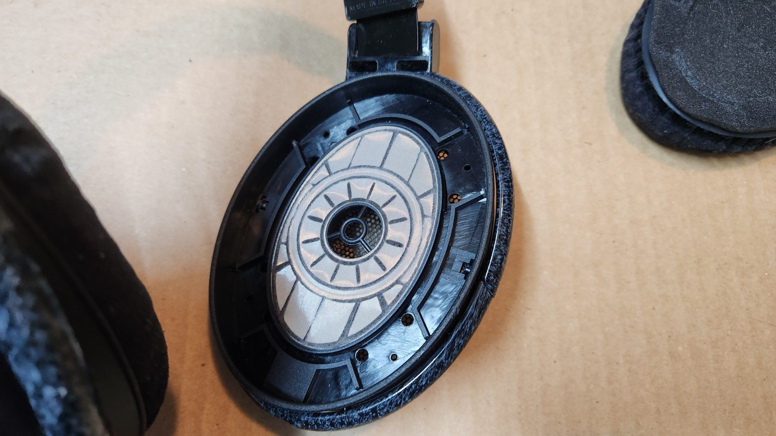 *Parts* Sennheiser HD 600 Over the Ear Headphones – Marble