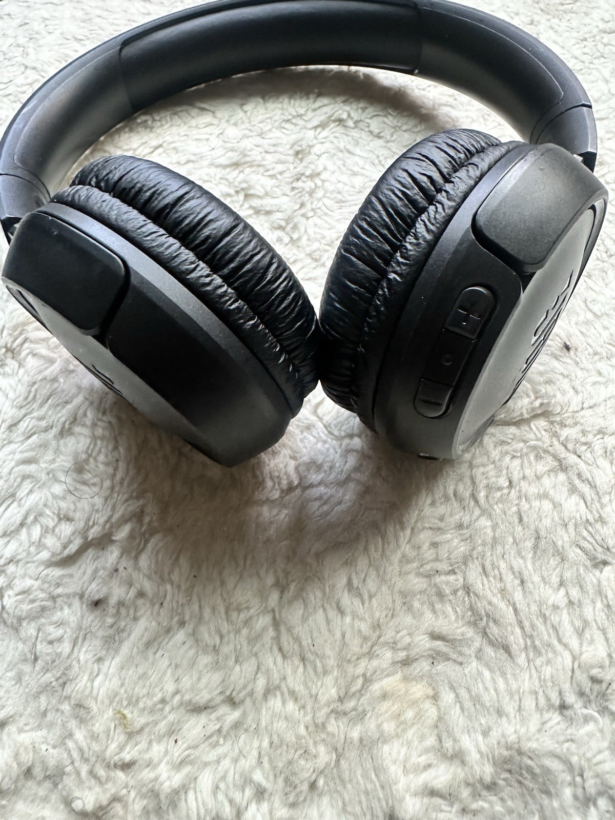JBL Over-Ear Headphones with Noise Isolation