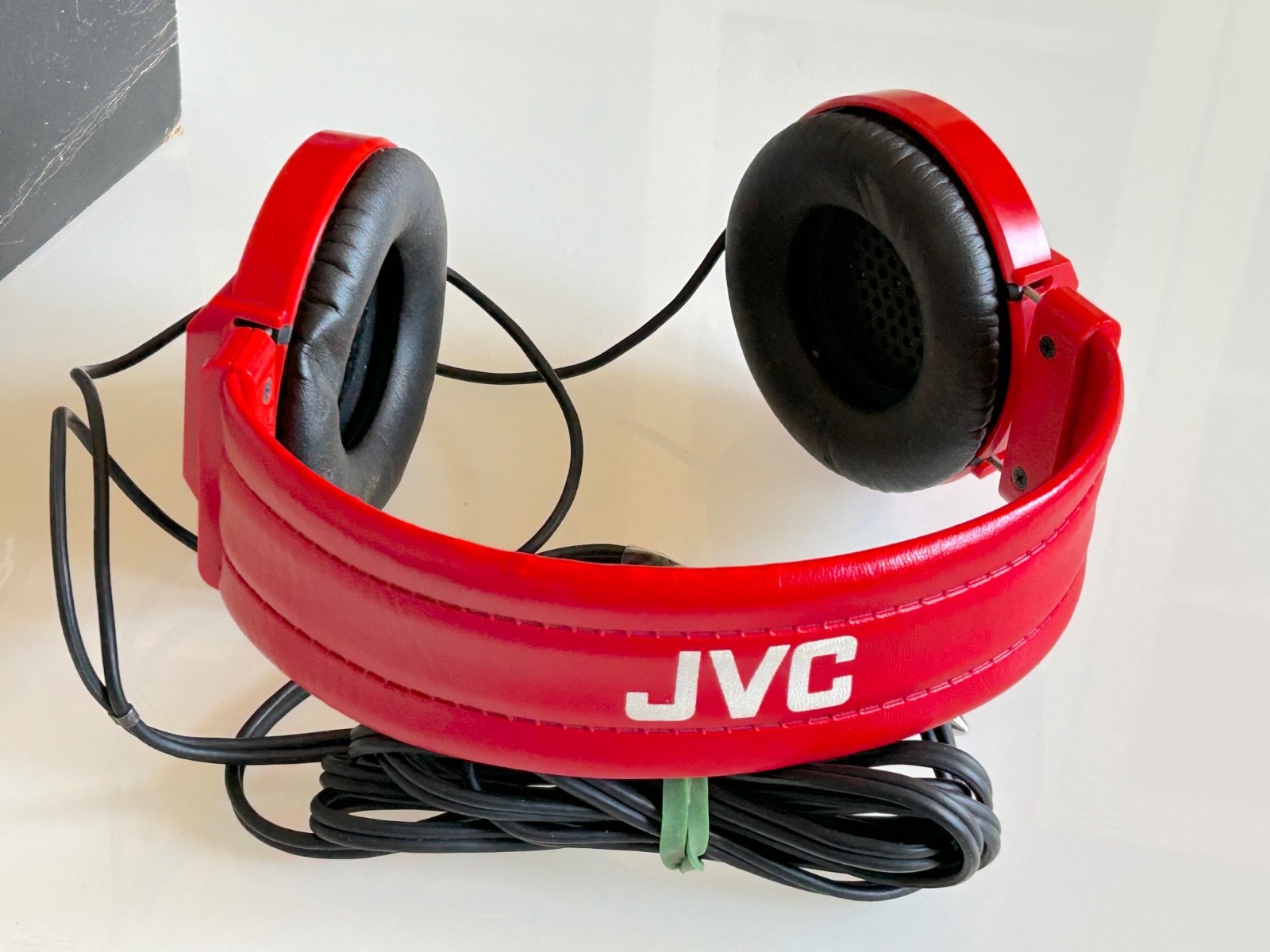 JVC HP-303R Stereo Headphones
