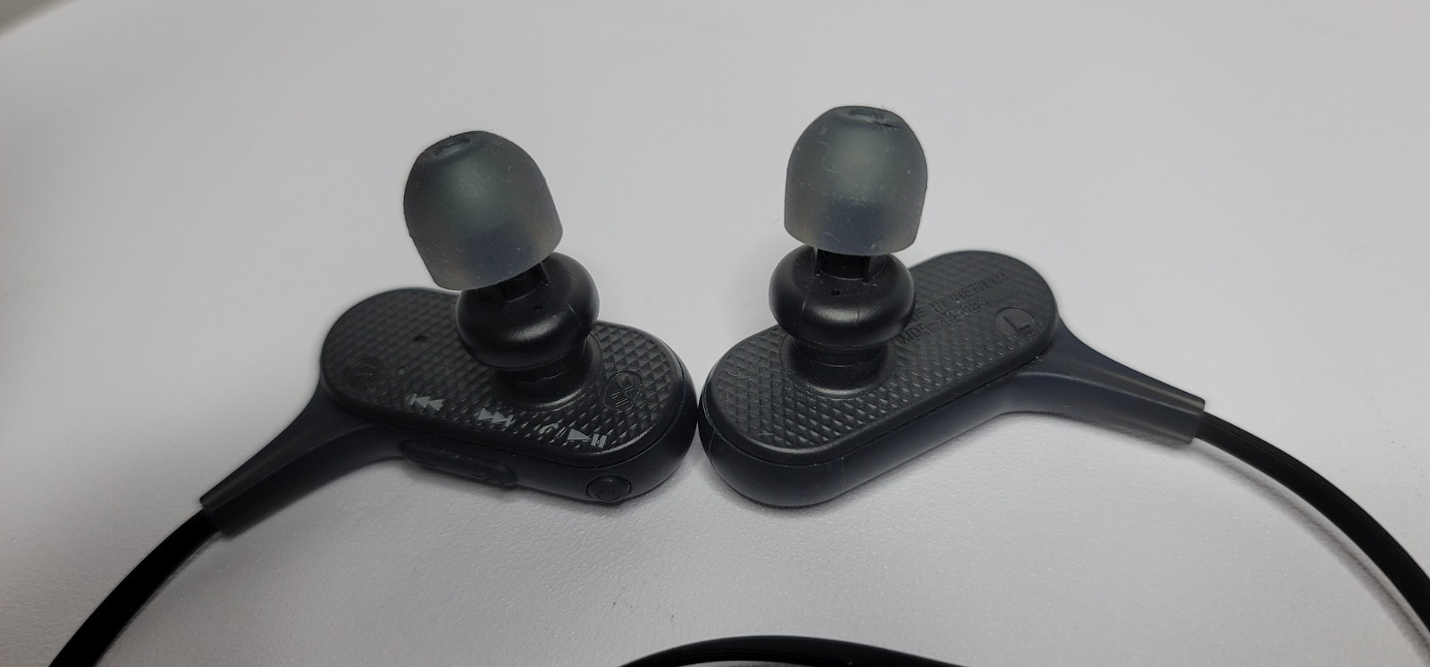 Sony Extra Bass Stereo Earbuds, In-Ear, Wireless, Black, MDR-XB50BS / Excellent