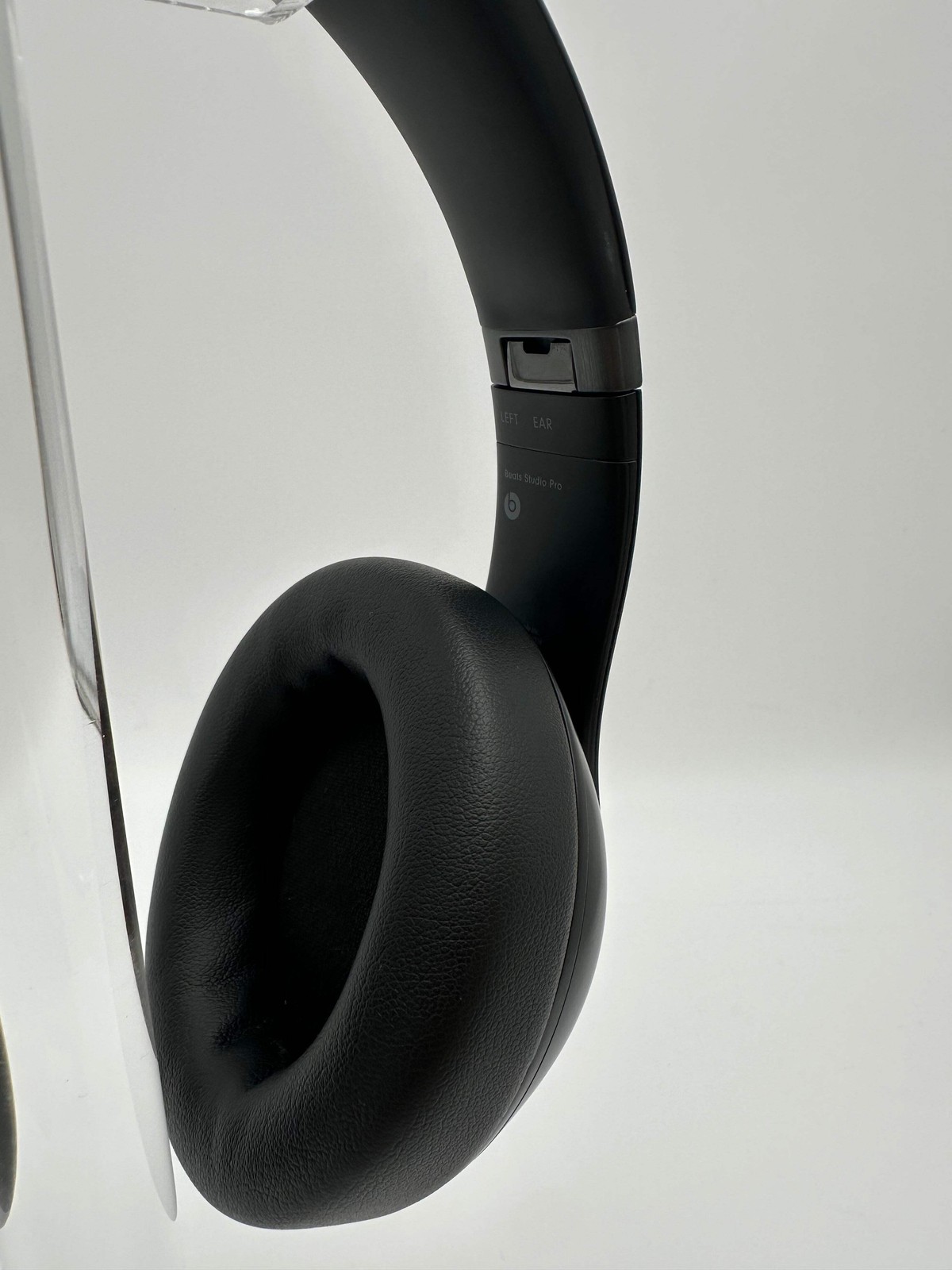 Beats Studio Pro Headphones – Black