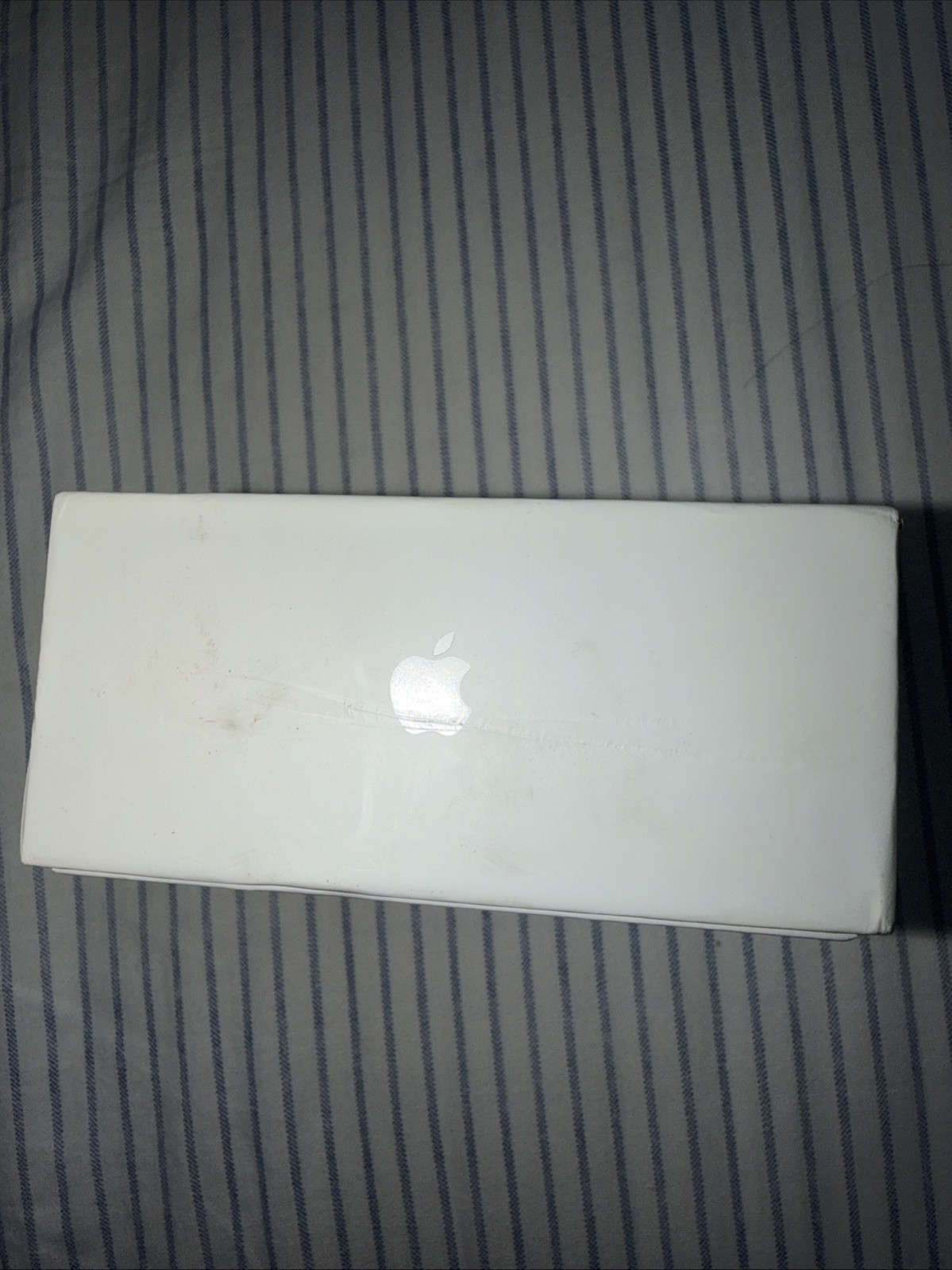 Unused Apple AirPods Pro 1st Gen – White Includes Box