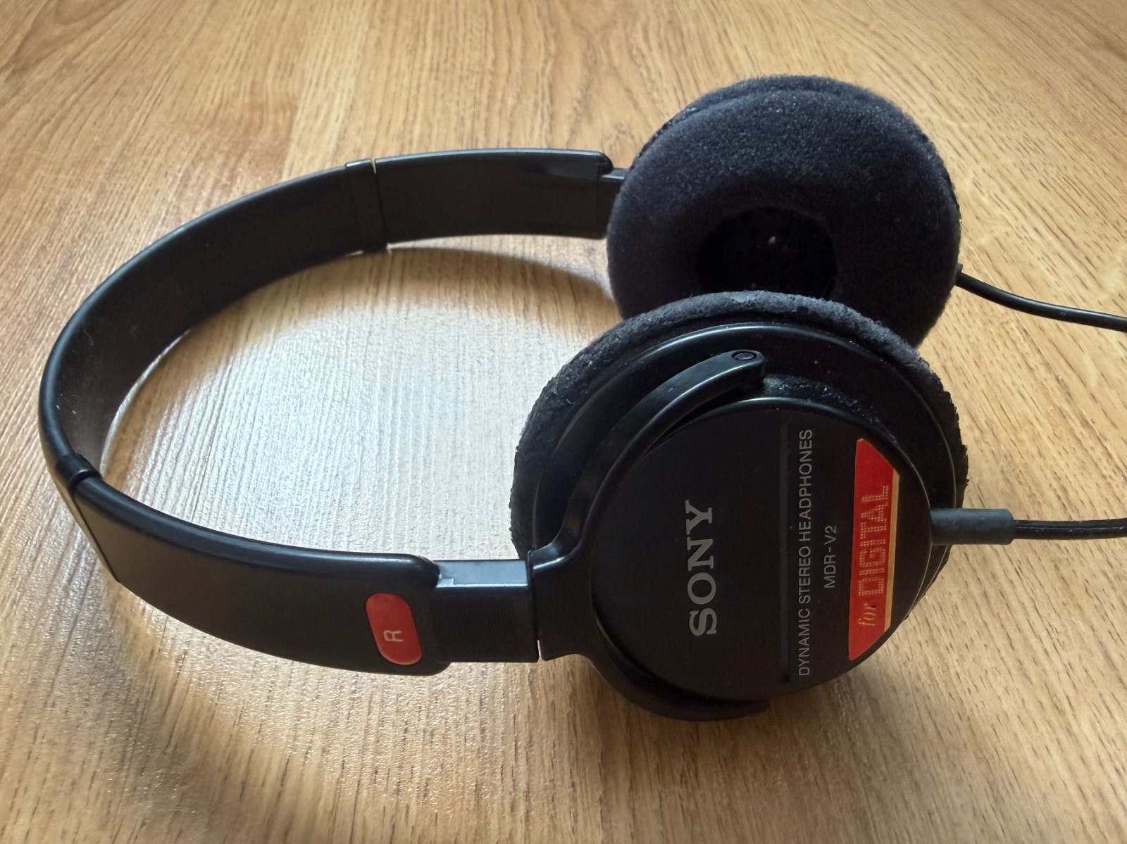 Vintage 80s Sony MDR-V2 Over the Ear Headphones Tested & Works need plug repair!
