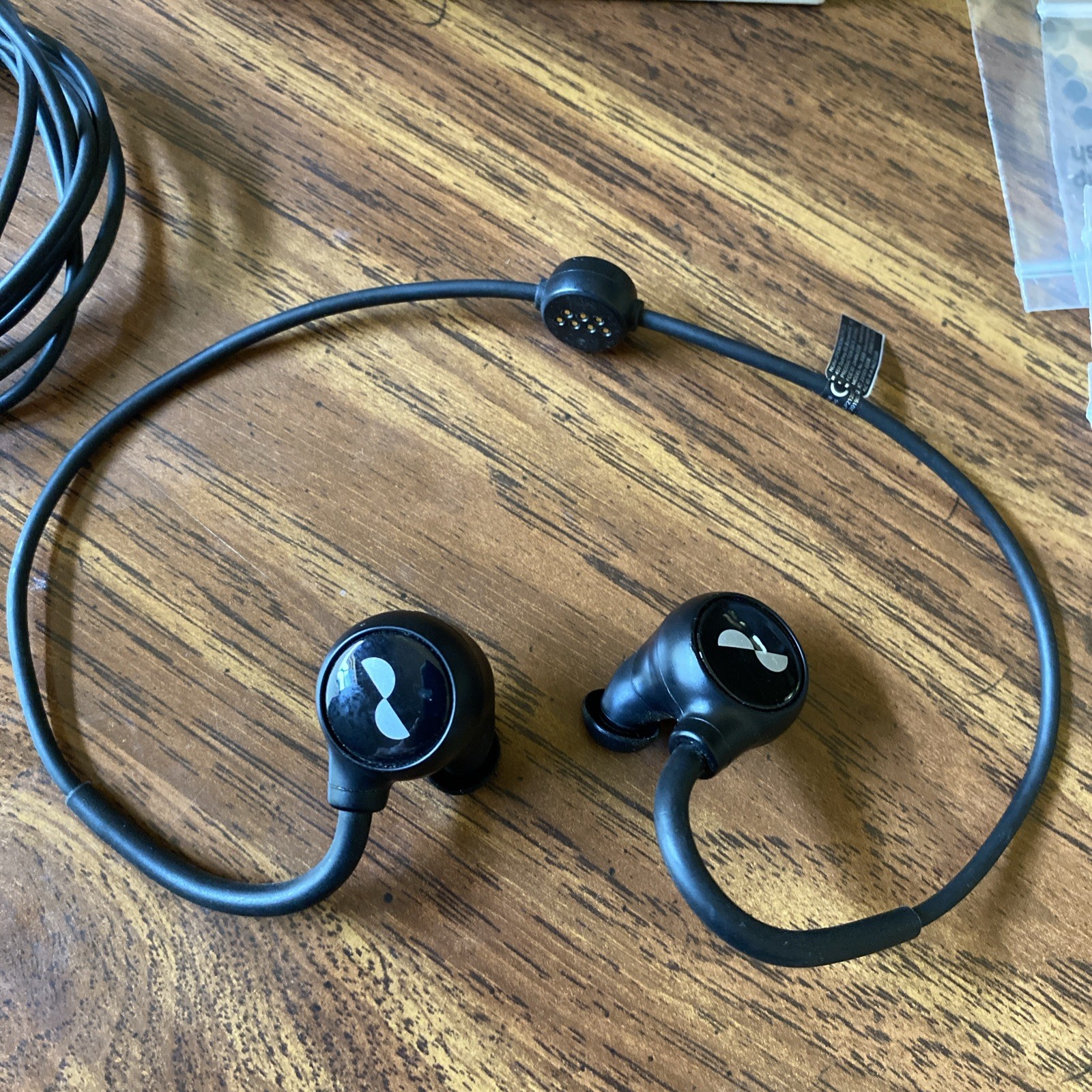 Nuraloop Wireless / Wired Bluetooth 5 aptX Noise Cancel Earphones Earbuds E005