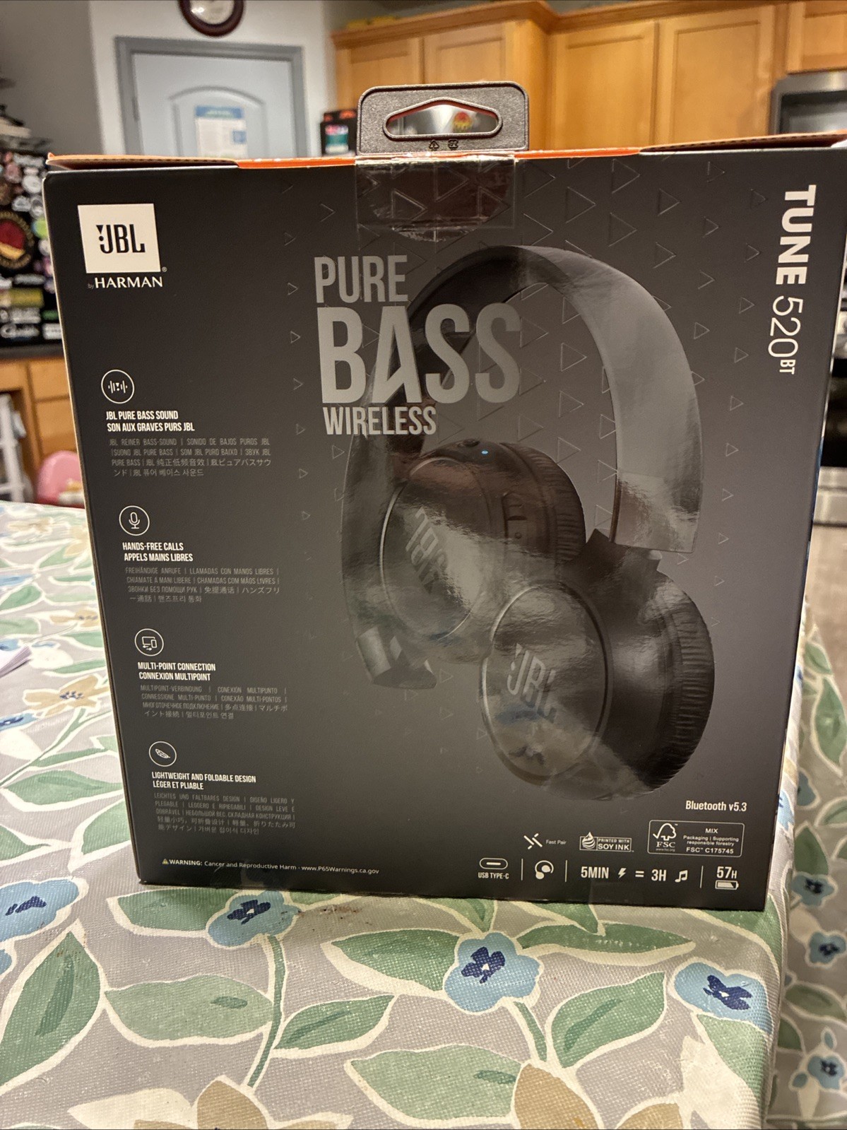 JBL Tune 520BT Foldable Wireless Bluetooth Headphones Black, BRAND NEW SEALED