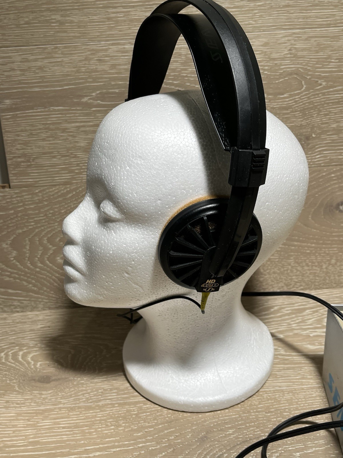 Vintage 1980’s Sennheiser HD 420 HiFi Stereo Headphones In Original Box Germany