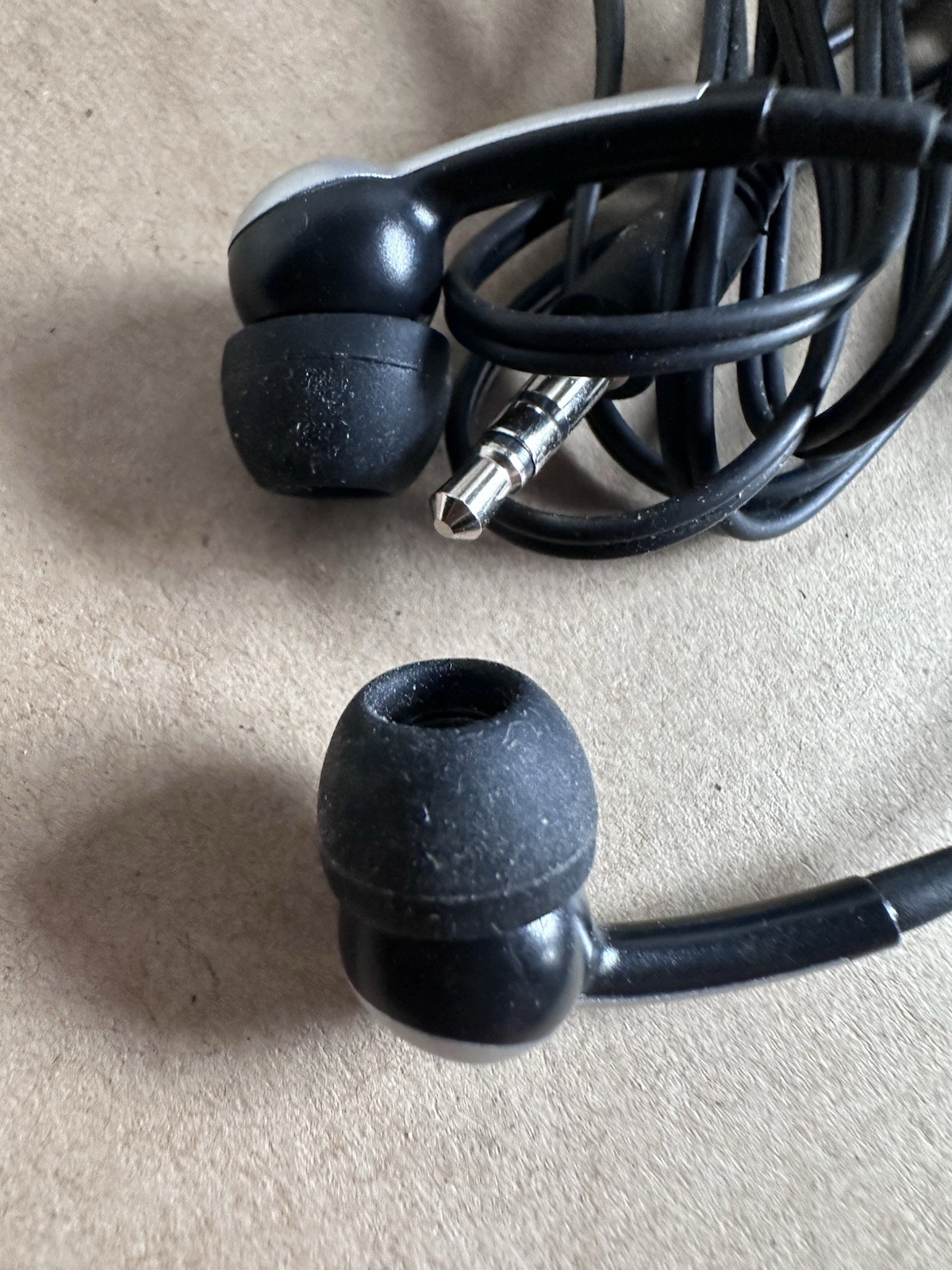 iFrogz In-Ear Earbuds Headphones