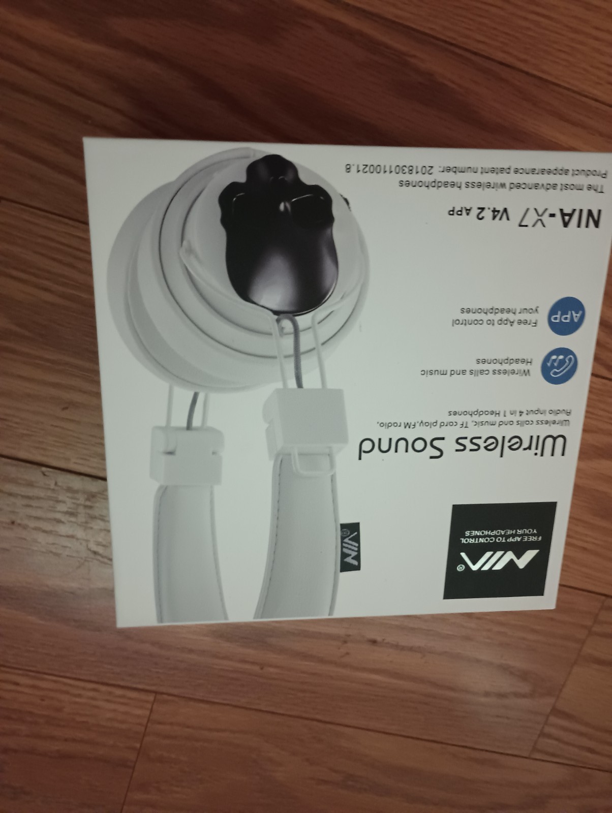 NIA Headphone Lot