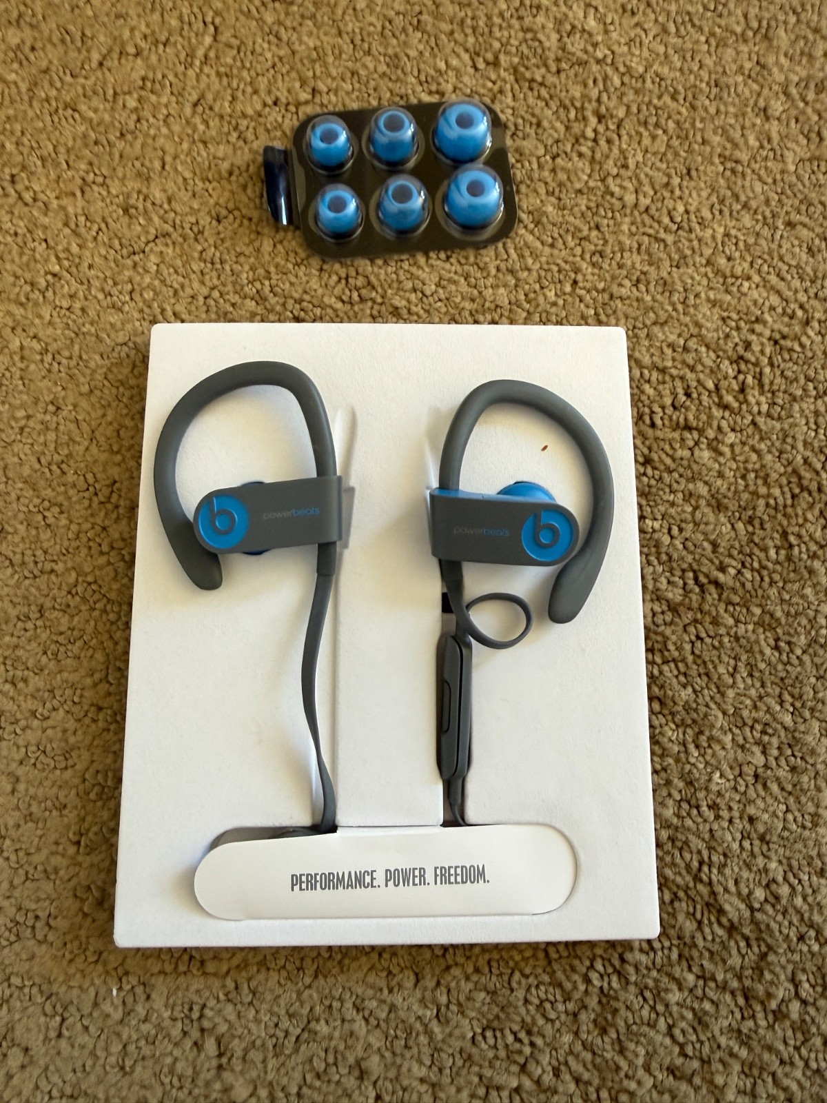 Beats by Dr. Dre Powerbeats3 Wireless Headphones/Flash Blue Excellent Condition