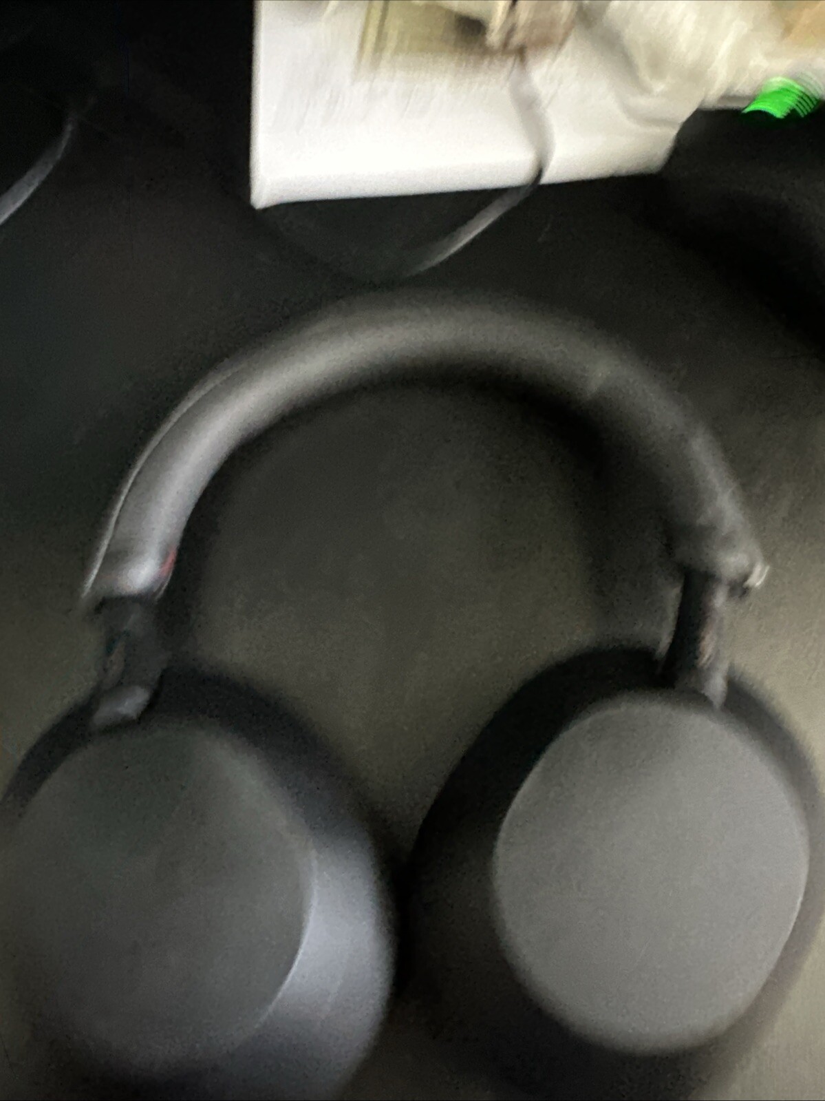 Used SONY WF-1000XM3’s with slight damage to the left side as shown.