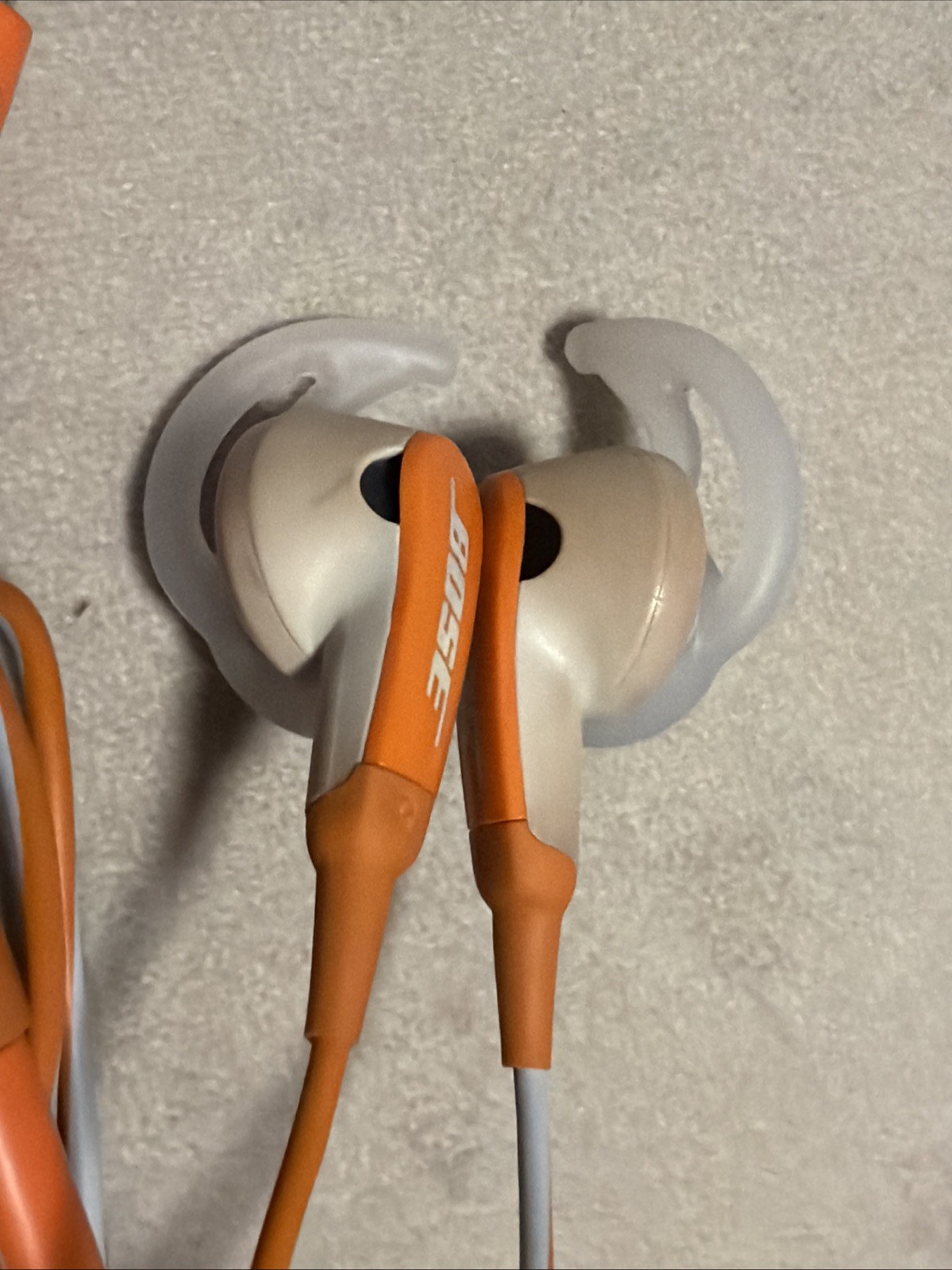 Bose SIE2i Sport Headphones Wired Earbuds Orange 3.5mm w/ Extension Cable