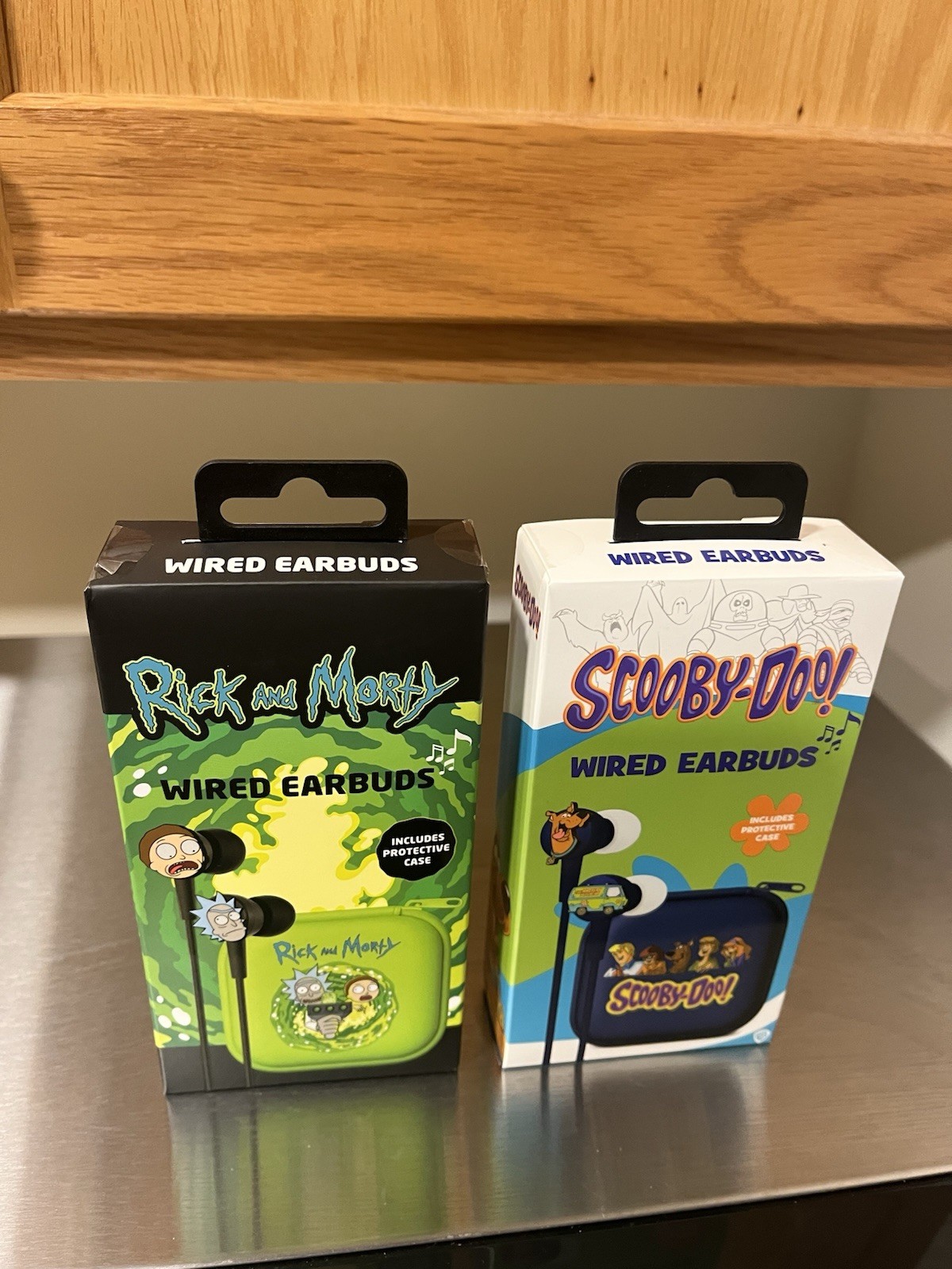 Rick & Morty & Scooby Doo Wired Earbuds & Protective Case Lot of 2 WB
