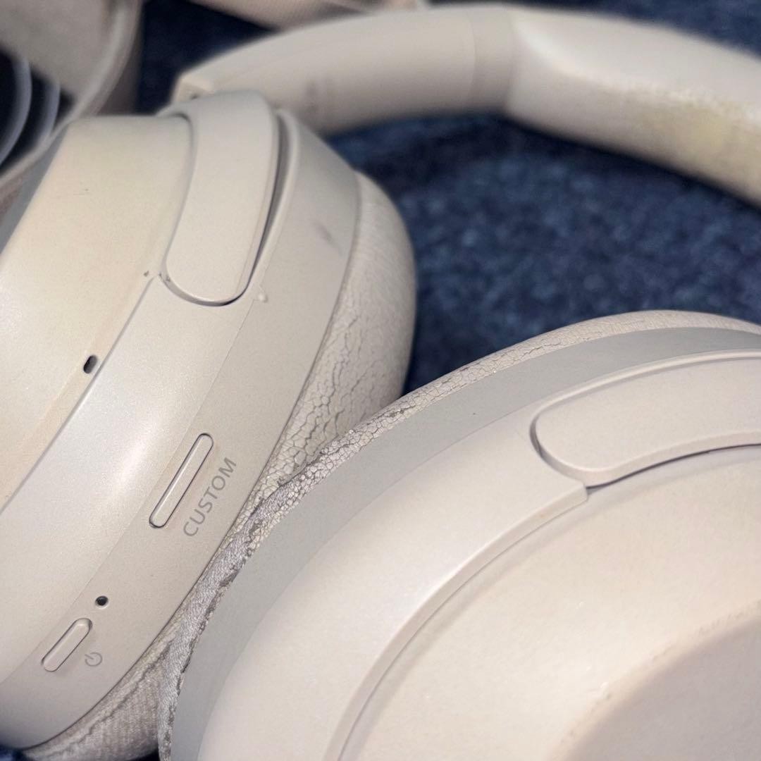 Sony WH-1000XM4 Wireless Noise Canceling Headphones Platinum Silver Used
