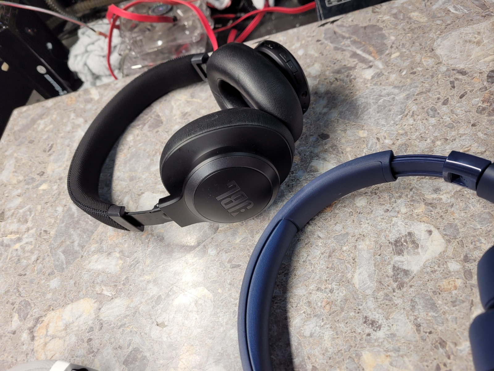 JBL Live 660NC, JBL Live 460NC, and more 5 total Bluetooth Headphones working