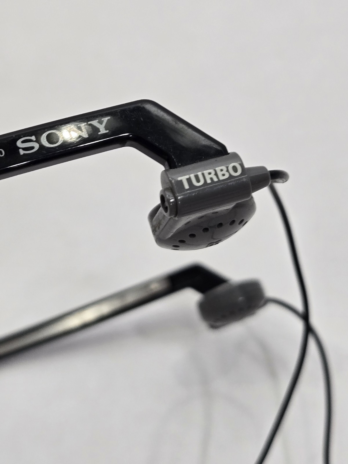 Vintage Sony Walkman Sports MDR-W10 Dynamic Stereo Headphones Turbo, Black