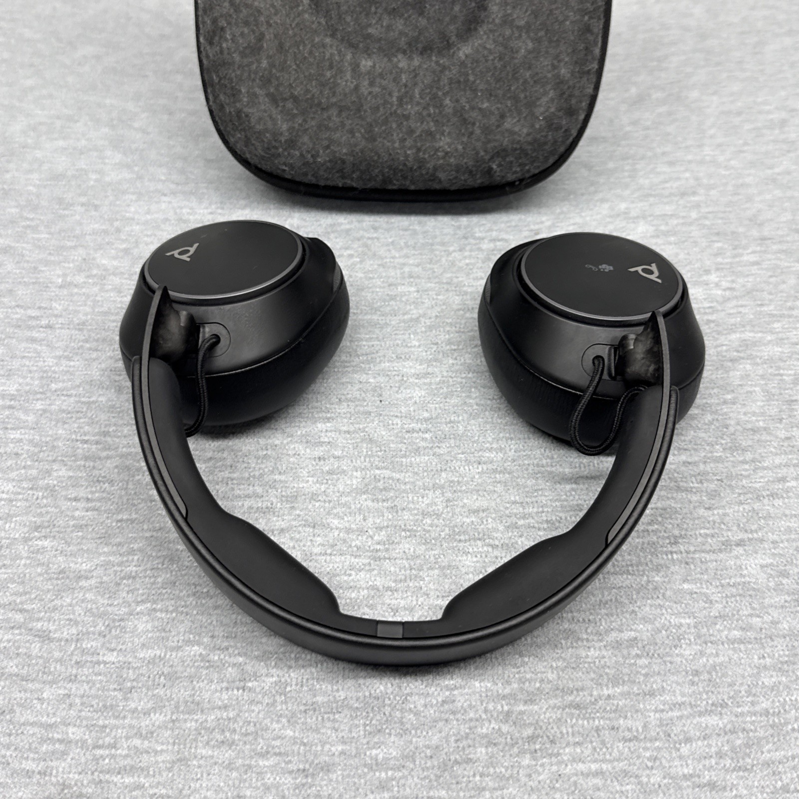 Poly Voyager Surround 80 UC Headset