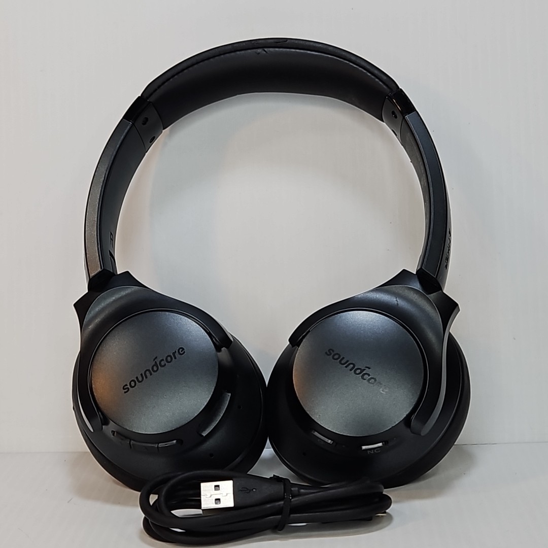 Soundcore Life Q20 – Hybrid Active Noise Cancelling Headphones