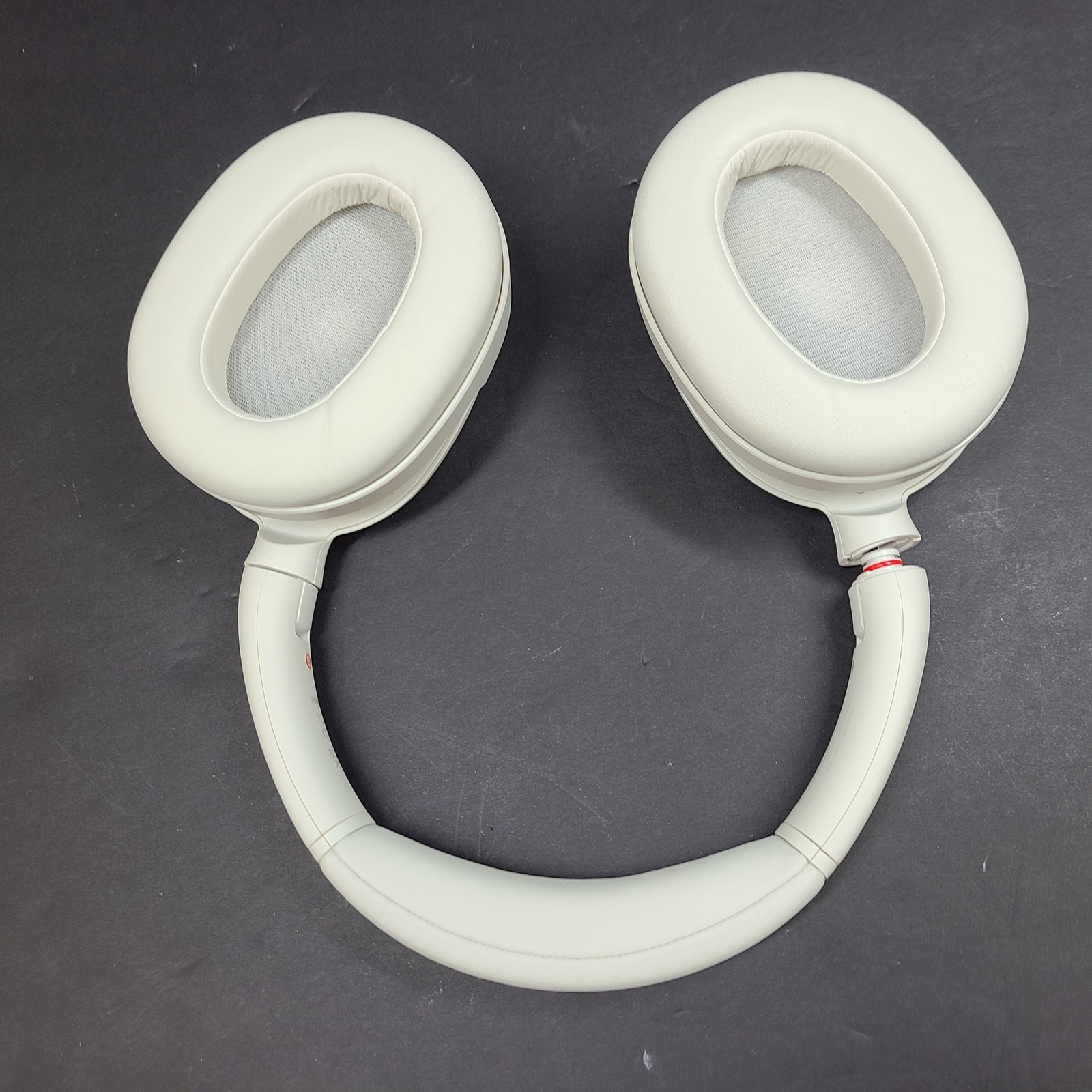 Sony ULT WEAR YY2981 Wireless Noise Canceling Bluetooth Headphones White READ!