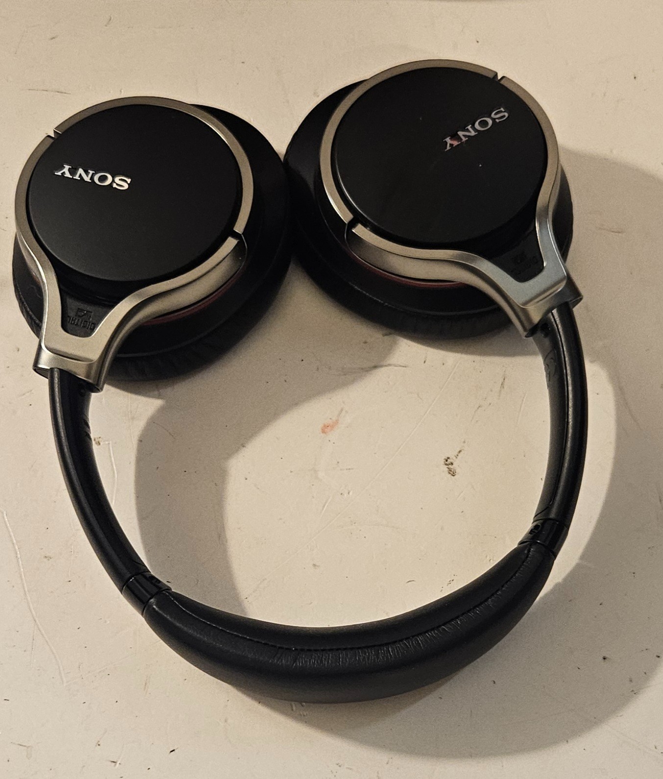 Sony MDR-10RDC Noise Canceling Headphones – Black w/ case cable & Manual