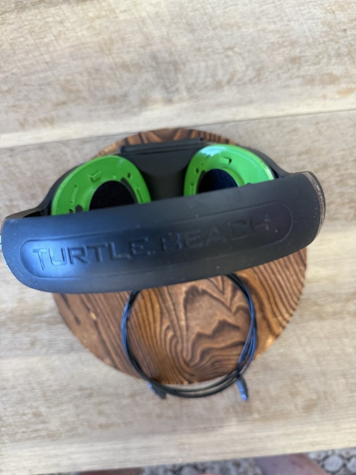 Turtle Beach ~ Elite 800X TX ~ Wireless Rechargeable Headphones ~ W/ Base ~ Used